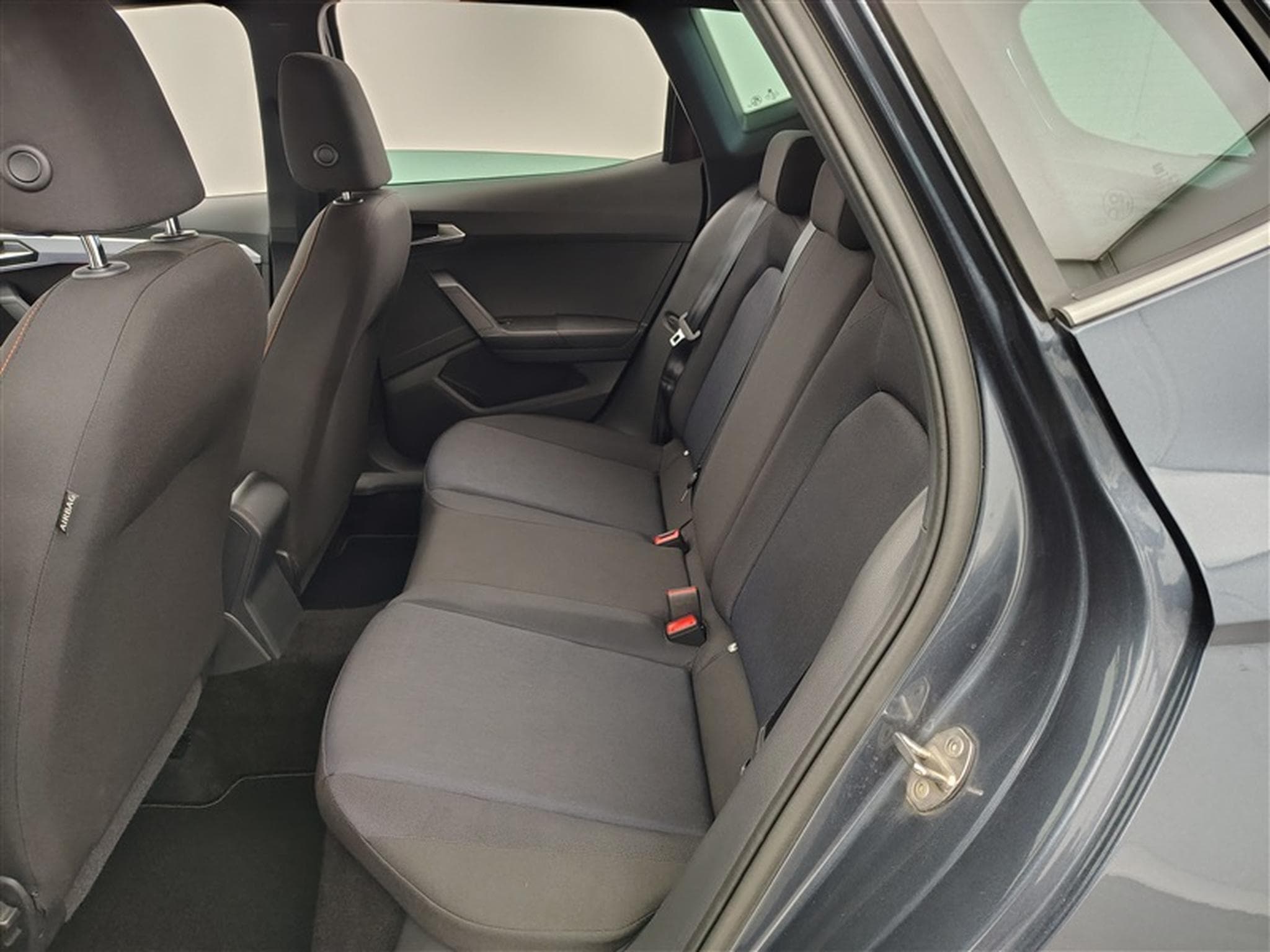 Seat Arona 1.0 TSI FR DSG NAVI / FULL LED / CARPLAY (2024) - Foto 13