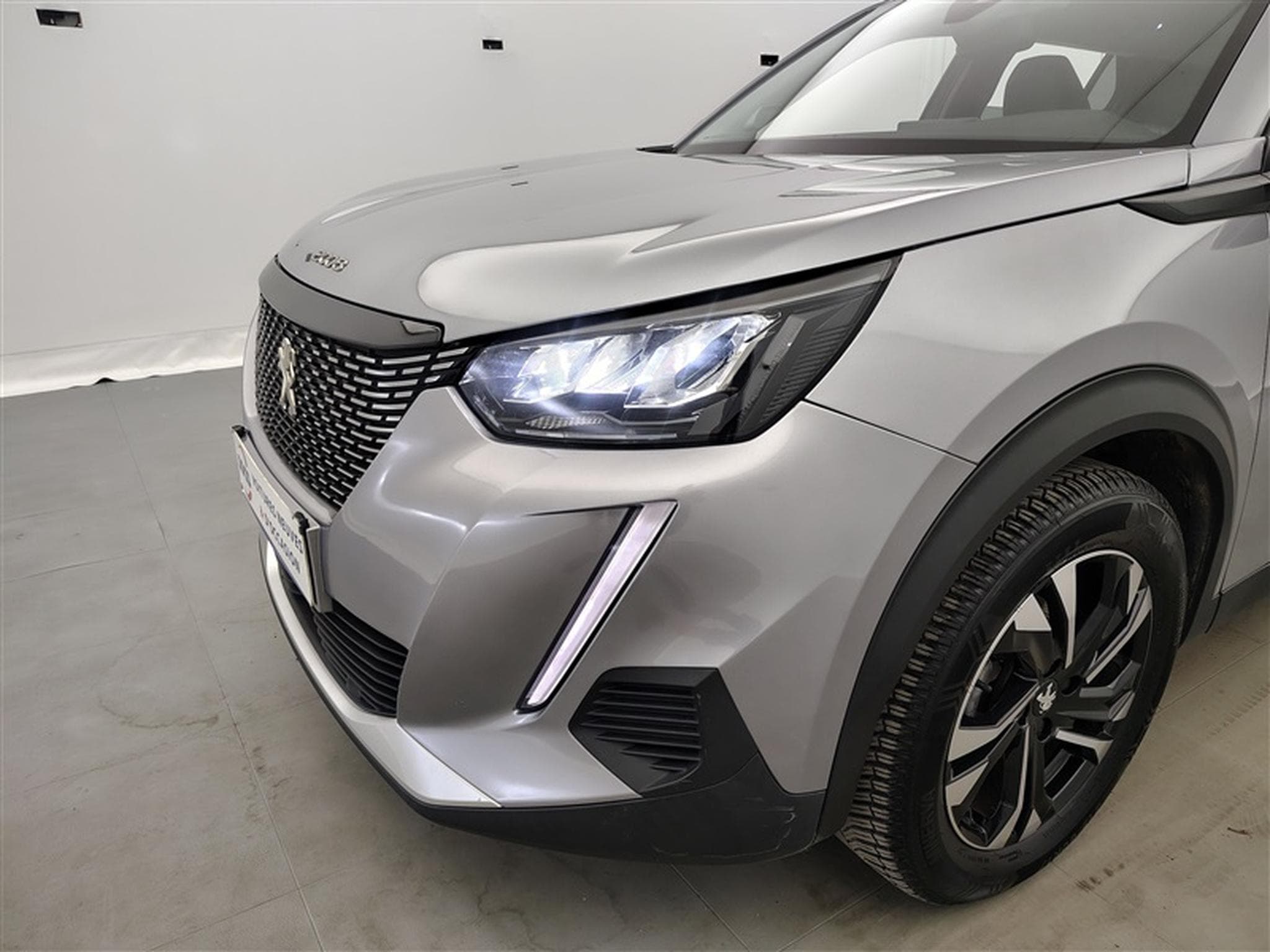 Peugeot 2008 1.2 PureTech Allure Pack EAT8 NAVI / S-CUIR / FULL LED (2022) - Foto 15