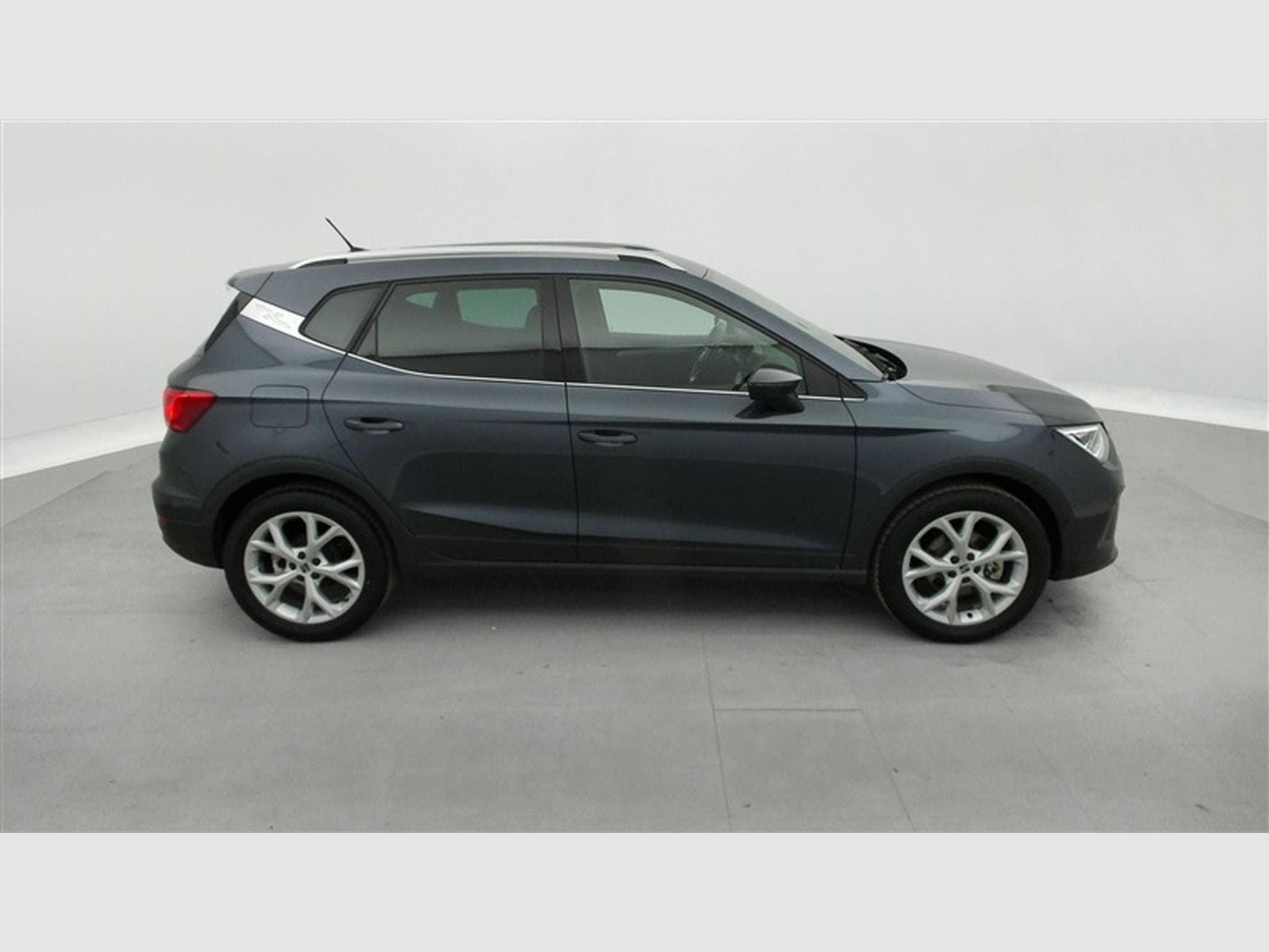 Seat Arona 1.0 TSI FR DSG NAVI / FULL LED / CARPLAY (2024) - Foto 24