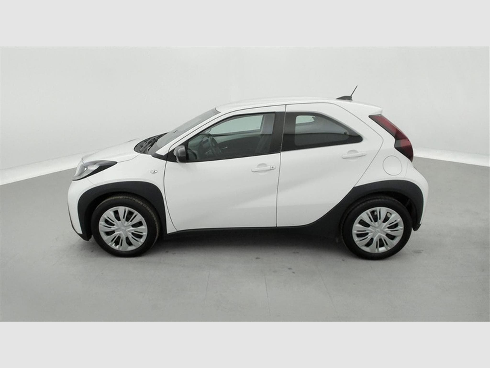 Toyota Aygo 1.0i VVT-i Play CARPLAY / CAMERA (2024) - Photo 3