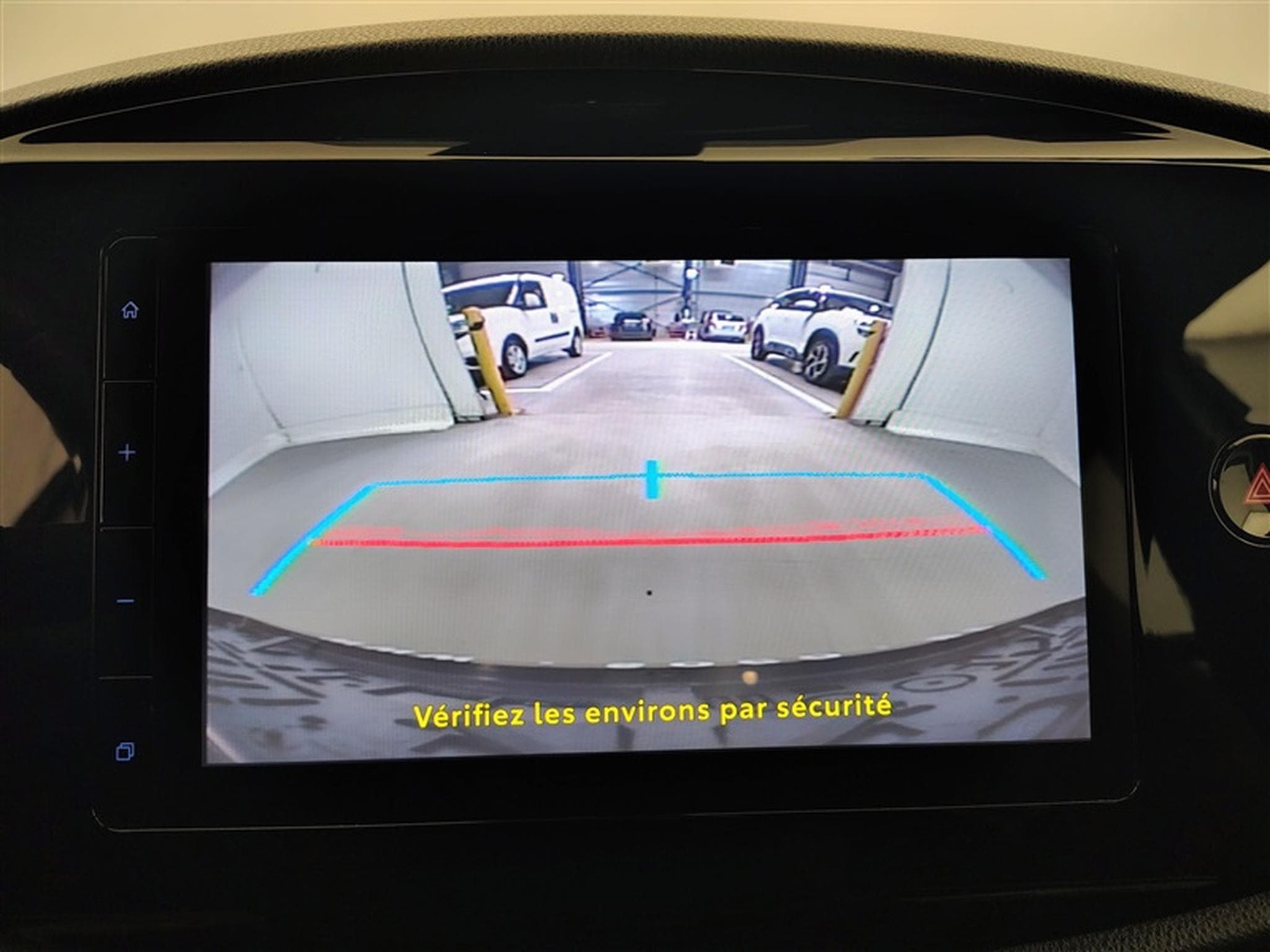 Toyota Aygo 1.0i VVT-i Play CARPLAY / CAMERA (2024) - Photo 18
