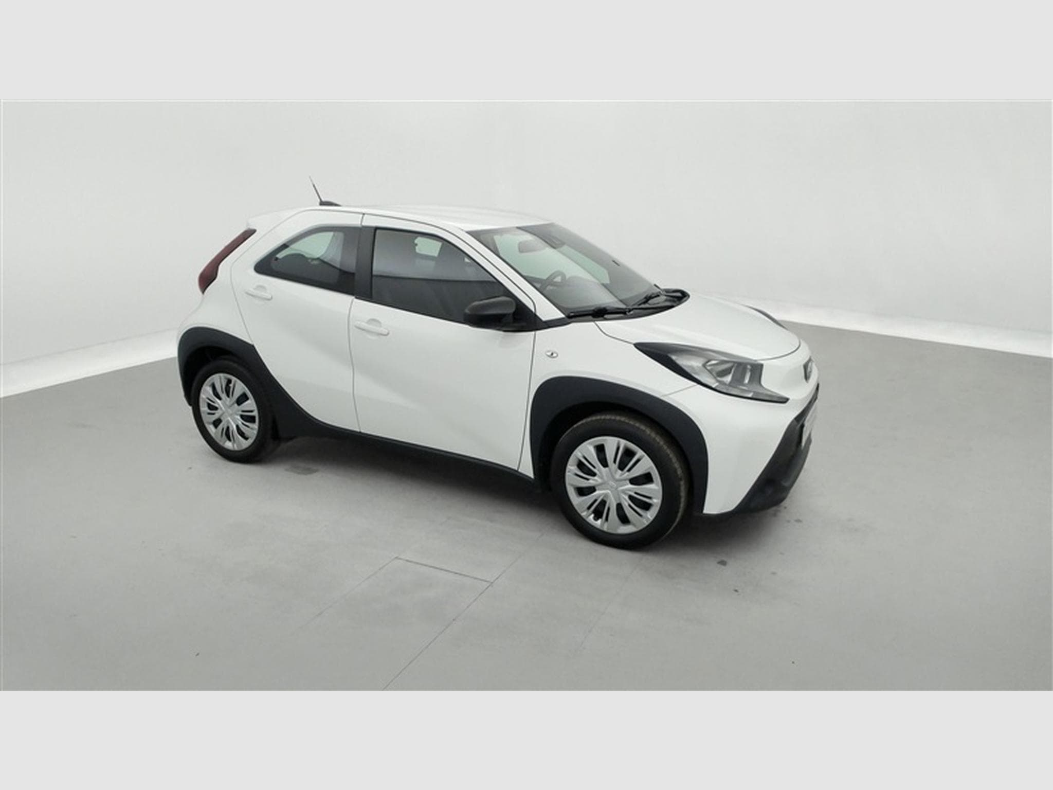 Toyota Aygo 1.0i VVT-i Play CARPLAY / CAMERA (2024) - Photo 23