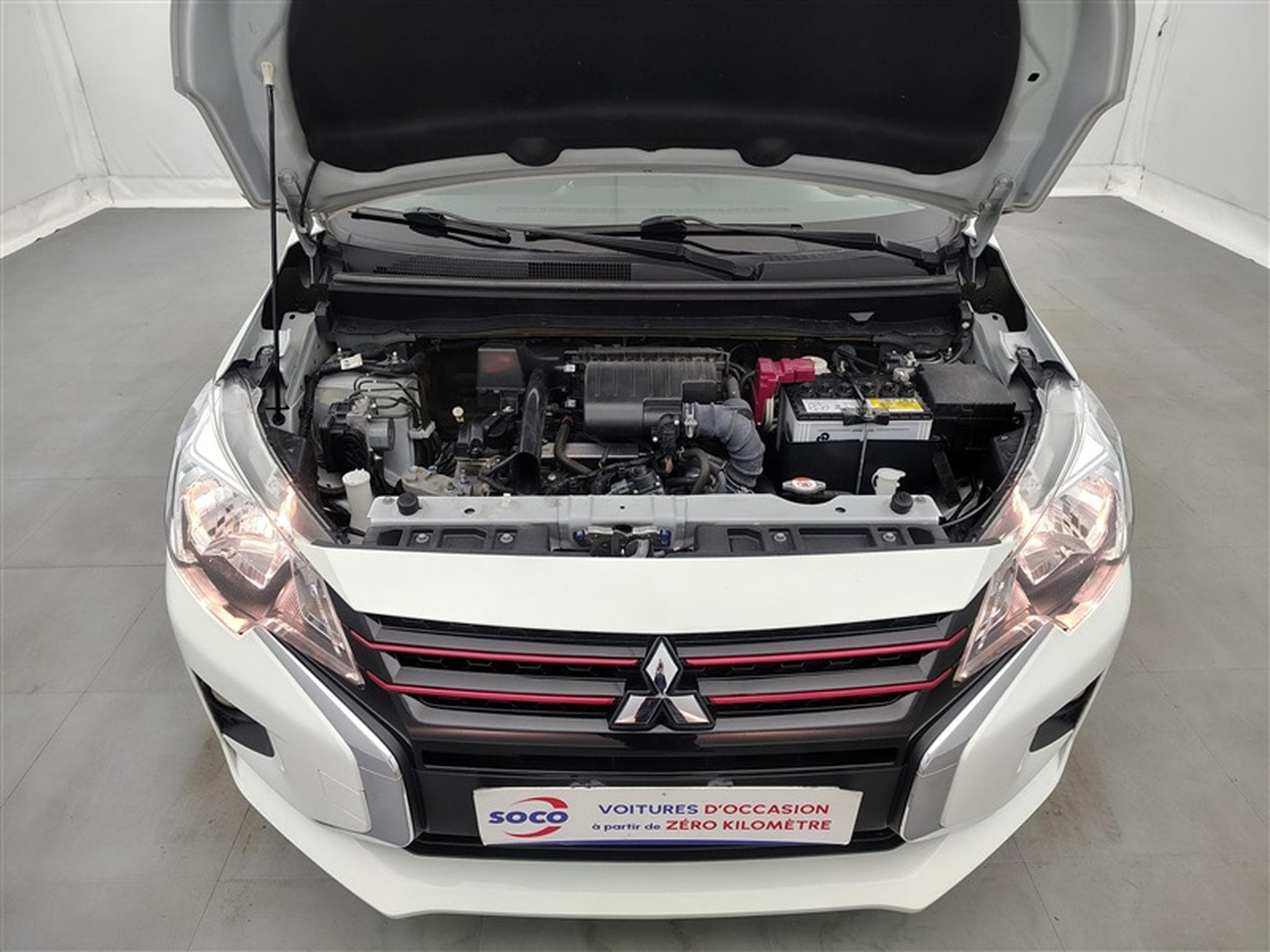 Mitsubishi Space Star 1.2 MiVEC RedLine Edition CARPLAY / CLIM AUTO / JA 15" (2024) - Foto 17