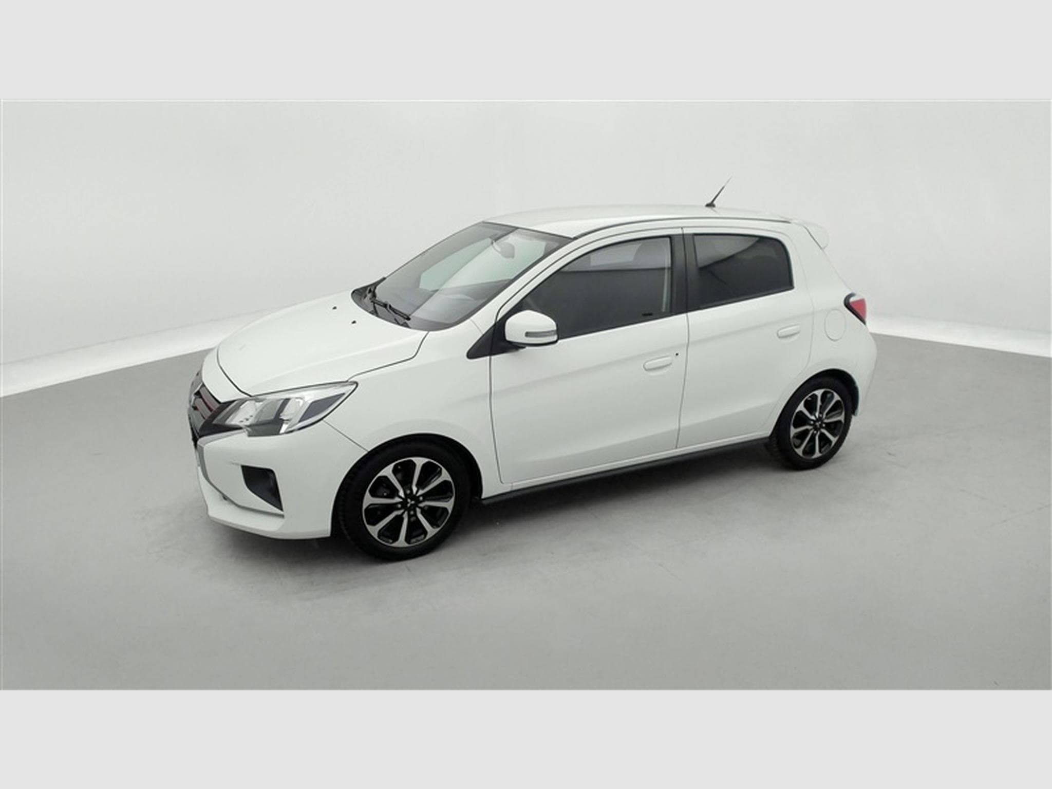 Mitsubishi Space Star 1.2 MiVEC RedLine Edition CARPLAY / CLIM AUTO / JA 15" (2024) - Foto 19