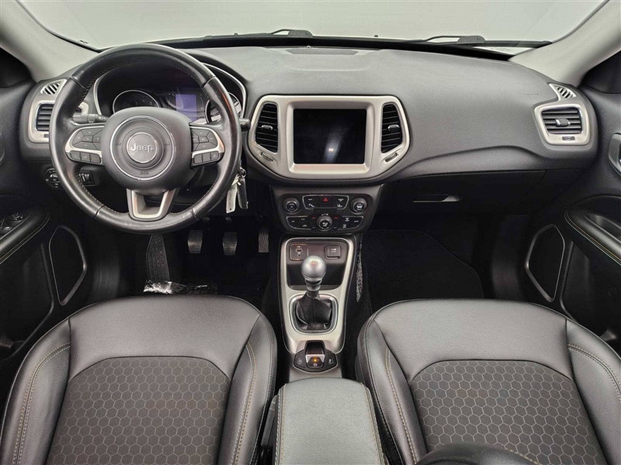 Jeep Compass 1.3 Turbo 4x2 Longitude (2020) - Foto 8