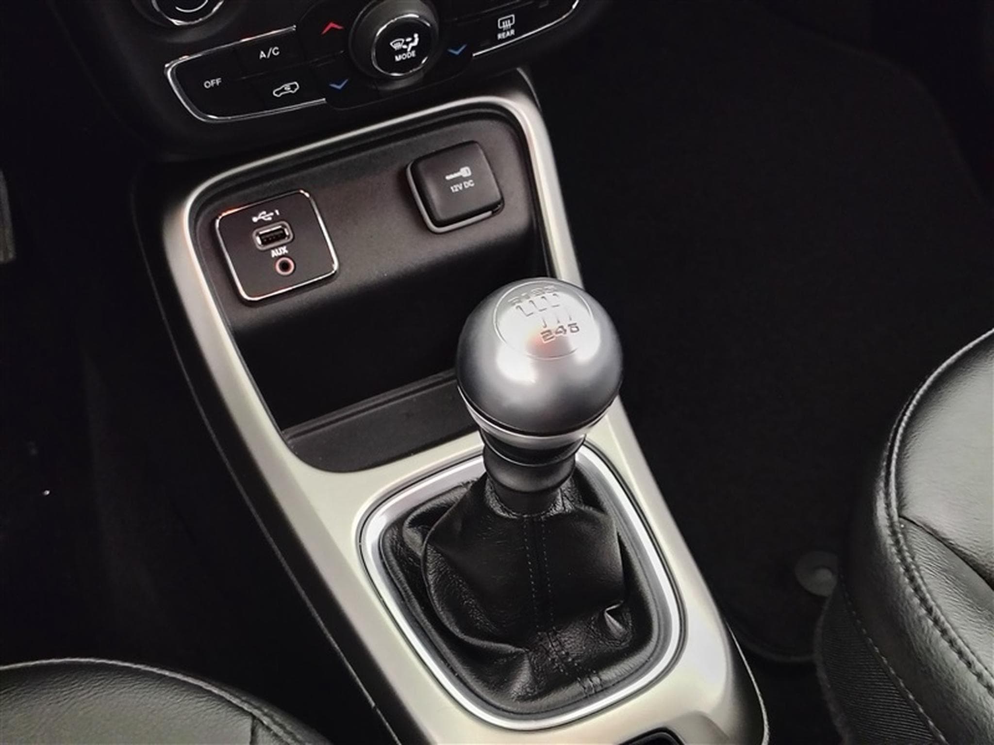 Jeep Compass 1.3 Turbo 4x2 Longitude (2020) - Foto 12