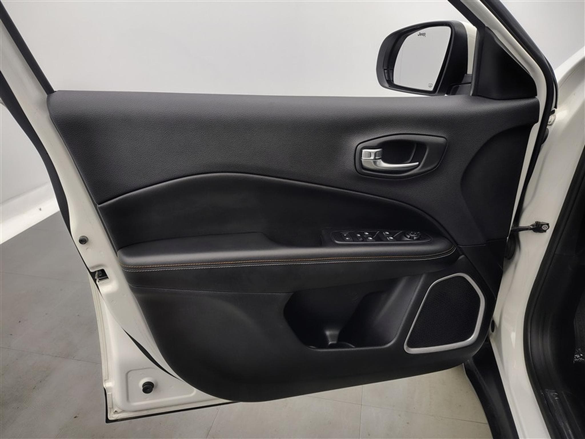 Jeep Compass 1.3 Turbo 4x2 Longitude (2020) - Foto 16