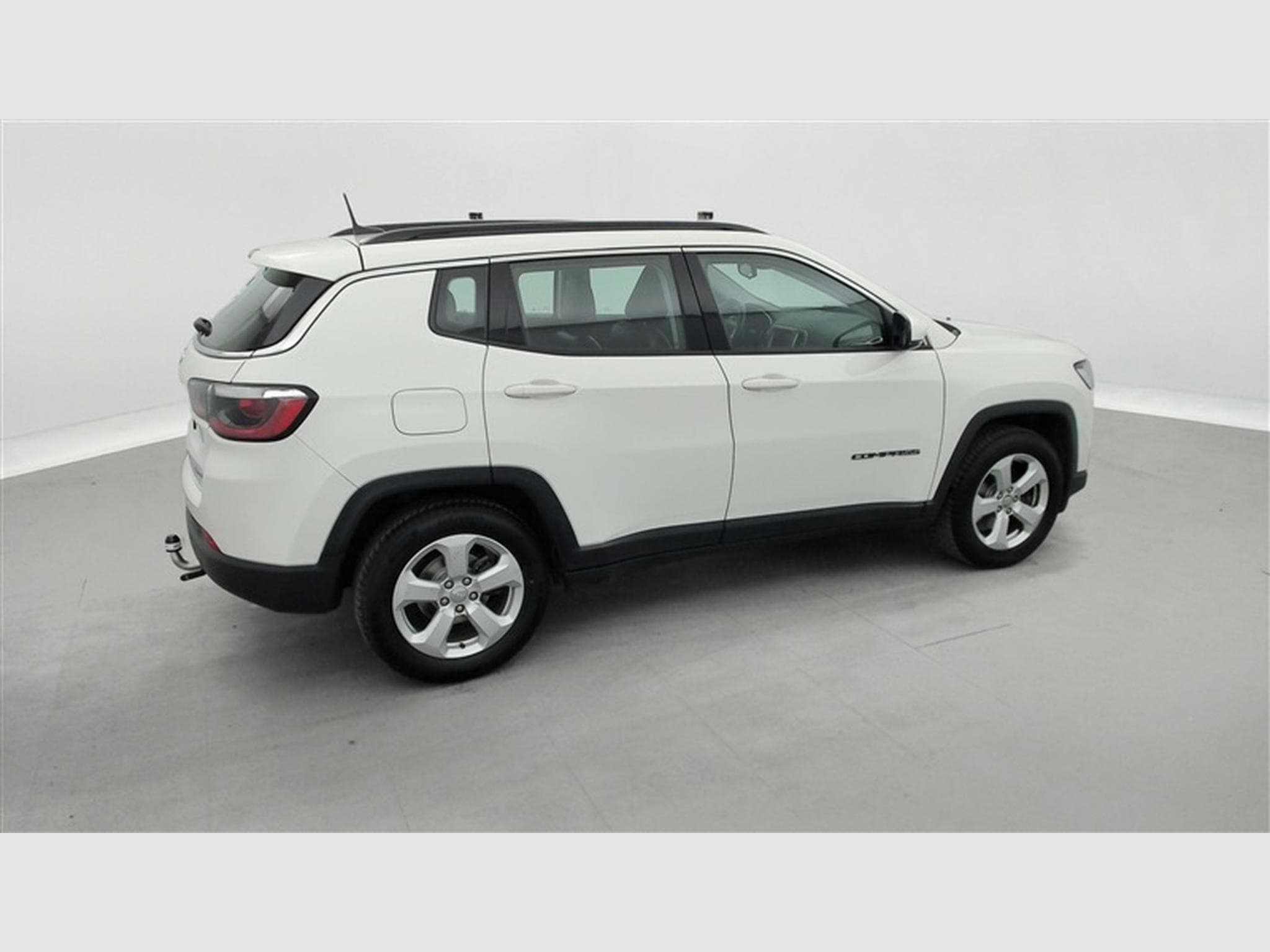 Jeep Compass 1.3 Turbo 4x2 Longitude (2020) - Foto 25