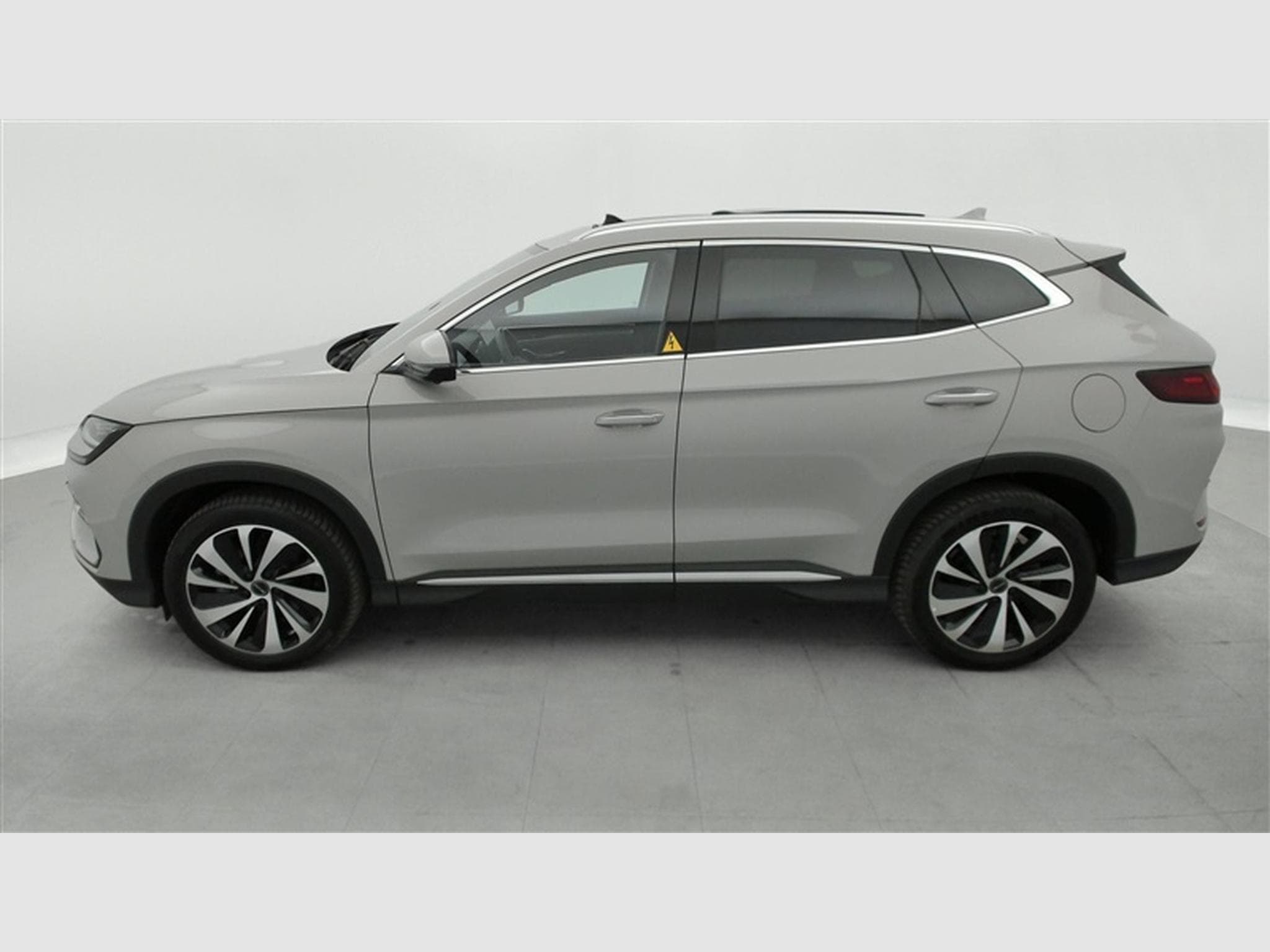 BYD Seal U 1.5 DM-I 218Cv PHEV Boost CUIR / NAVI / TO PANO (2025) - Photo 3
