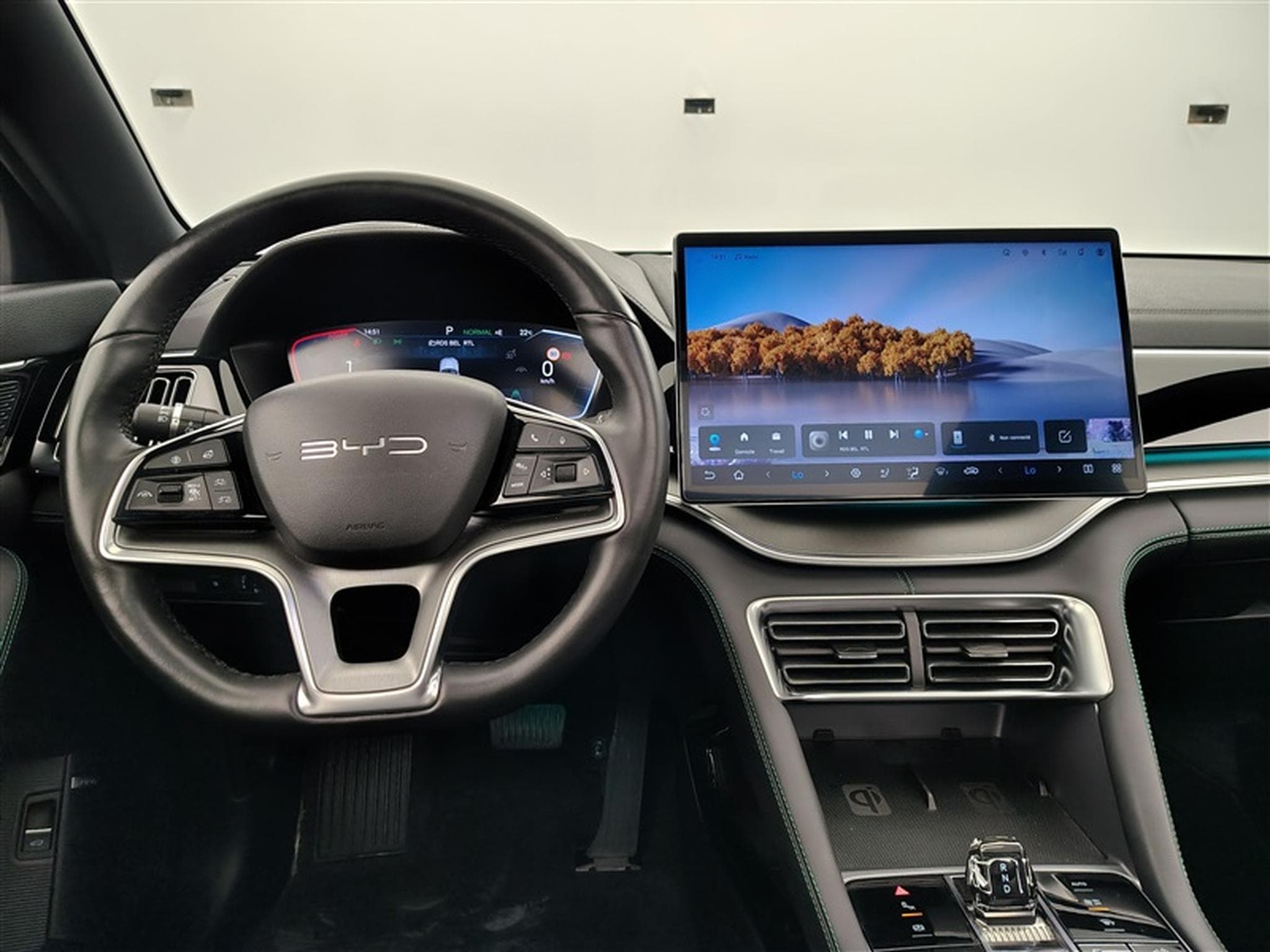 BYD Seal U 1.5 DM-I 218Cv PHEV Boost CUIR / NAVI / TO PANO (2025) - Photo 9