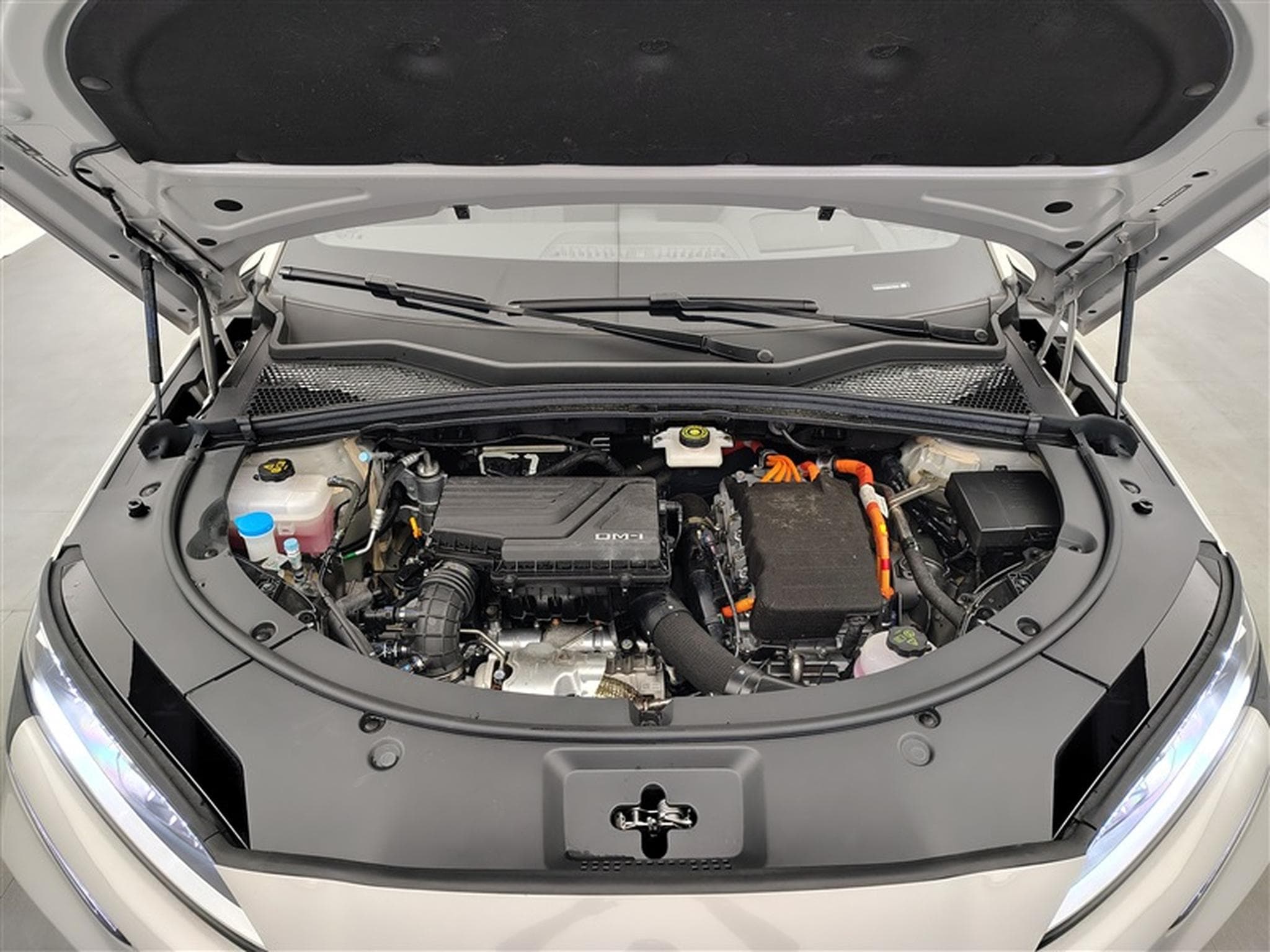 BYD Seal U 1.5 DM-I 218Cv PHEV Boost CUIR / NAVI / TO PANO (2025) - Photo 21