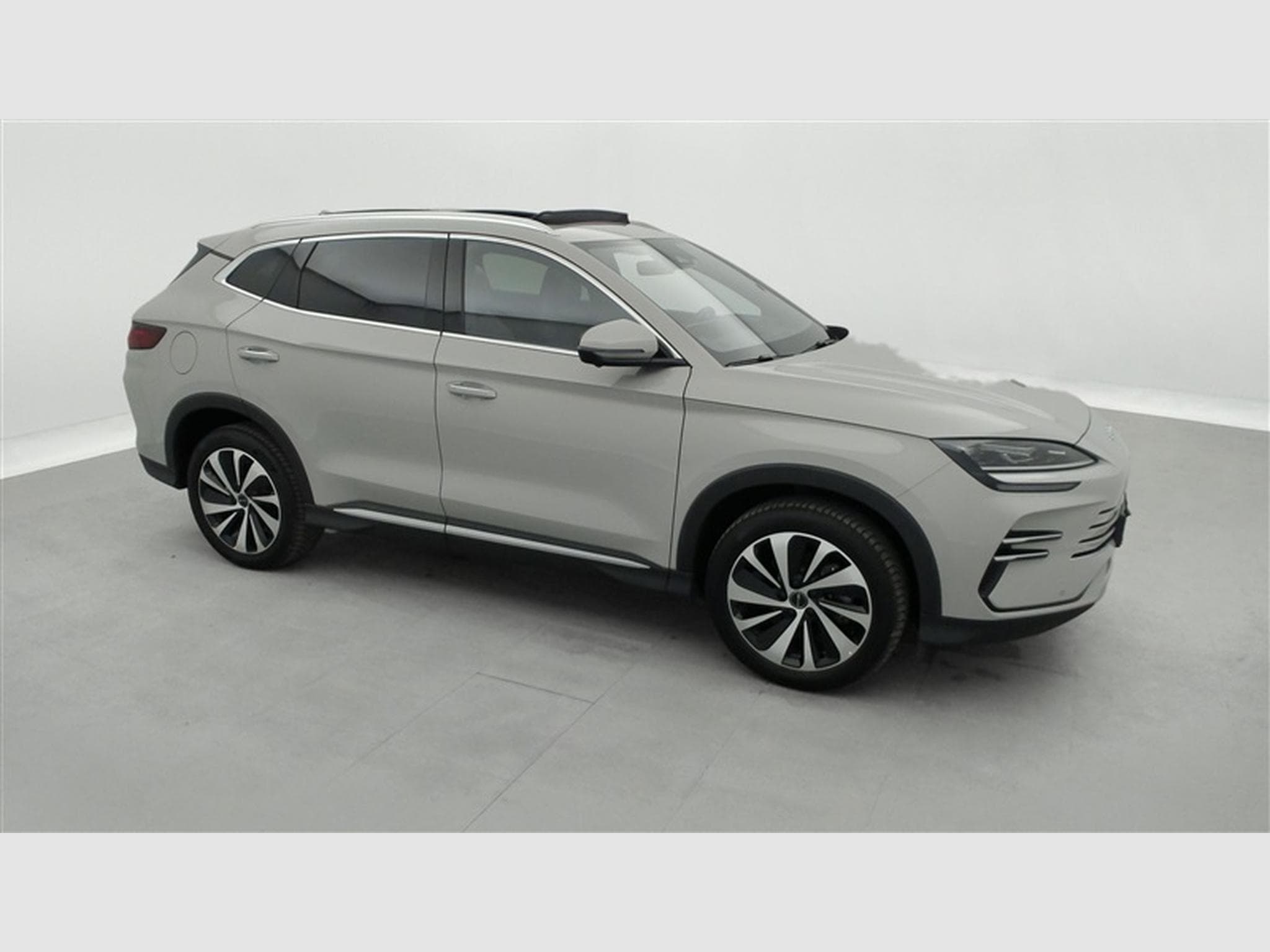 BYD Seal U 1.5 DM-I 218Cv PHEV Boost CUIR / NAVI / TO PANO (2025) - Photo 25