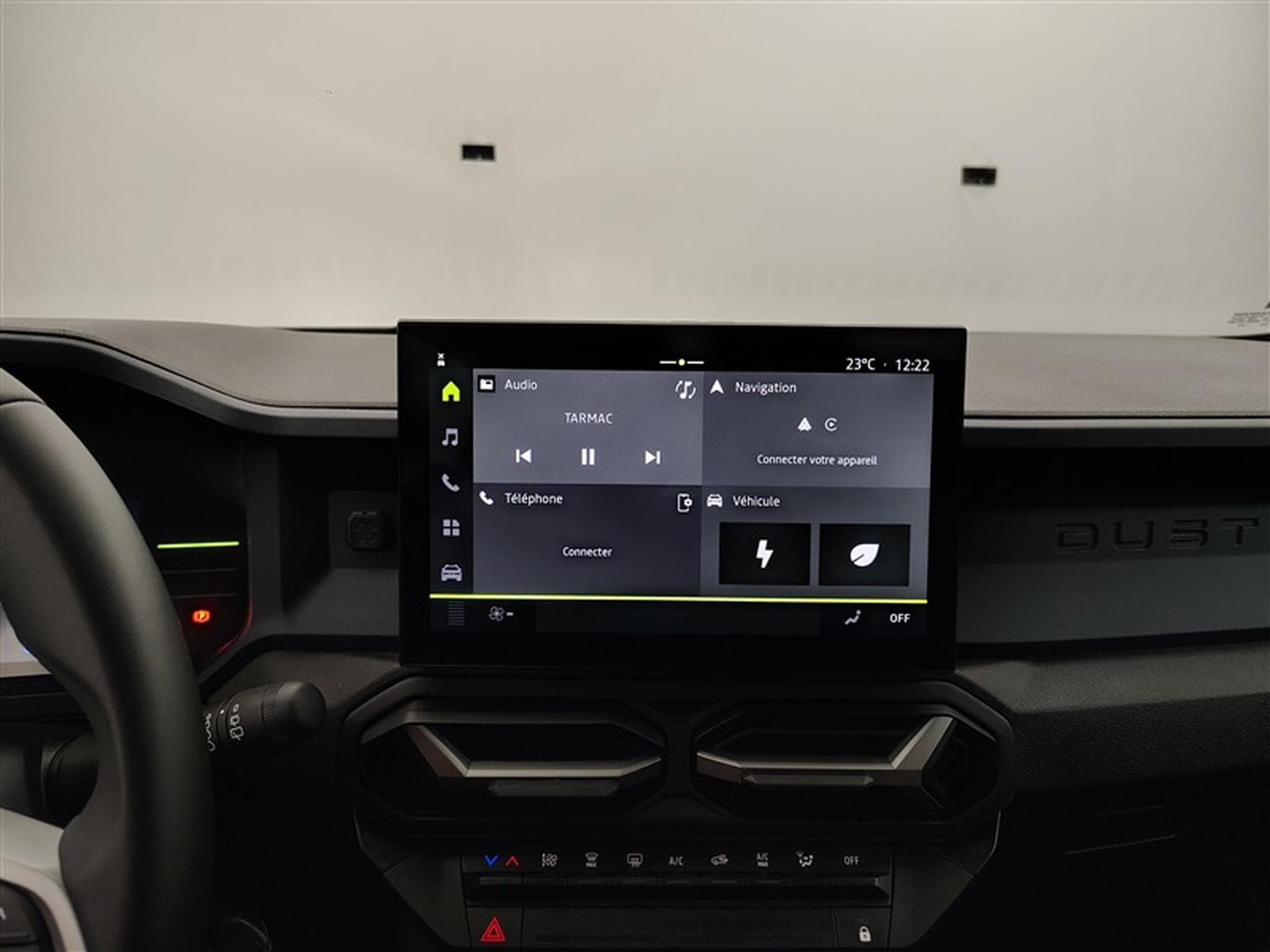 Dacia Duster 1.6 Hybrid EDC CARPLAY / CLIM / FULL LED (2025) - Photo 11