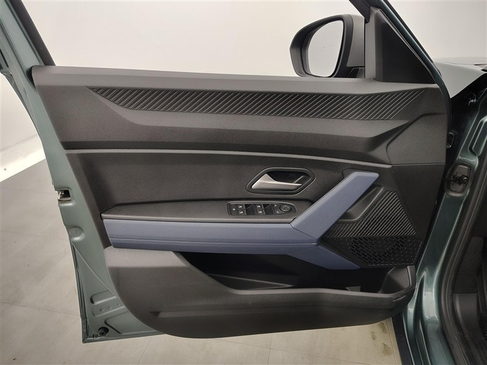 Dacia Duster 1.6 Hybrid EDC CARPLAY / CLIM / FULL LED (2025) - Photo 16