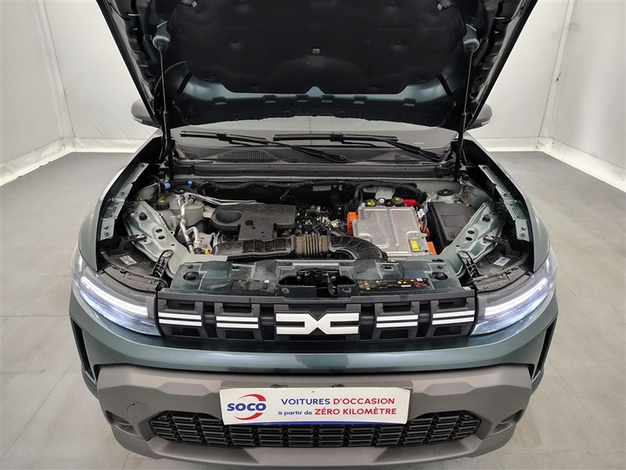 Dacia Duster 1.6 Hybrid EDC CARPLAY / CLIM / FULL LED (2025) - Photo 18