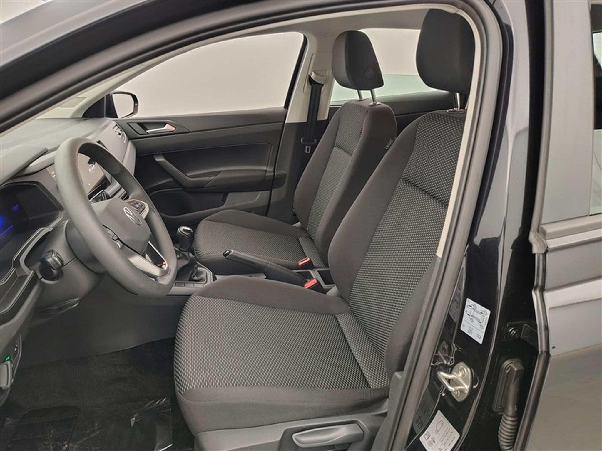 VW Polo 1.0 MPI Carplay / Led / PDC av+ar (2024) - Photo 7