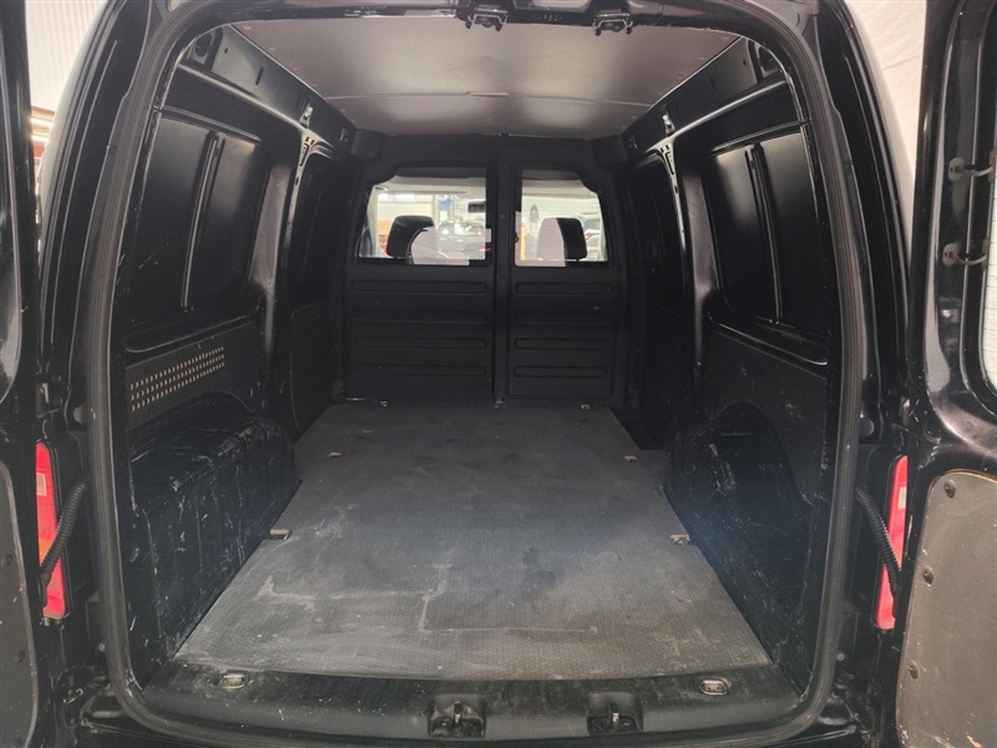 VW Caddy 1.4 TSI Trendline (2019) - Photo 14