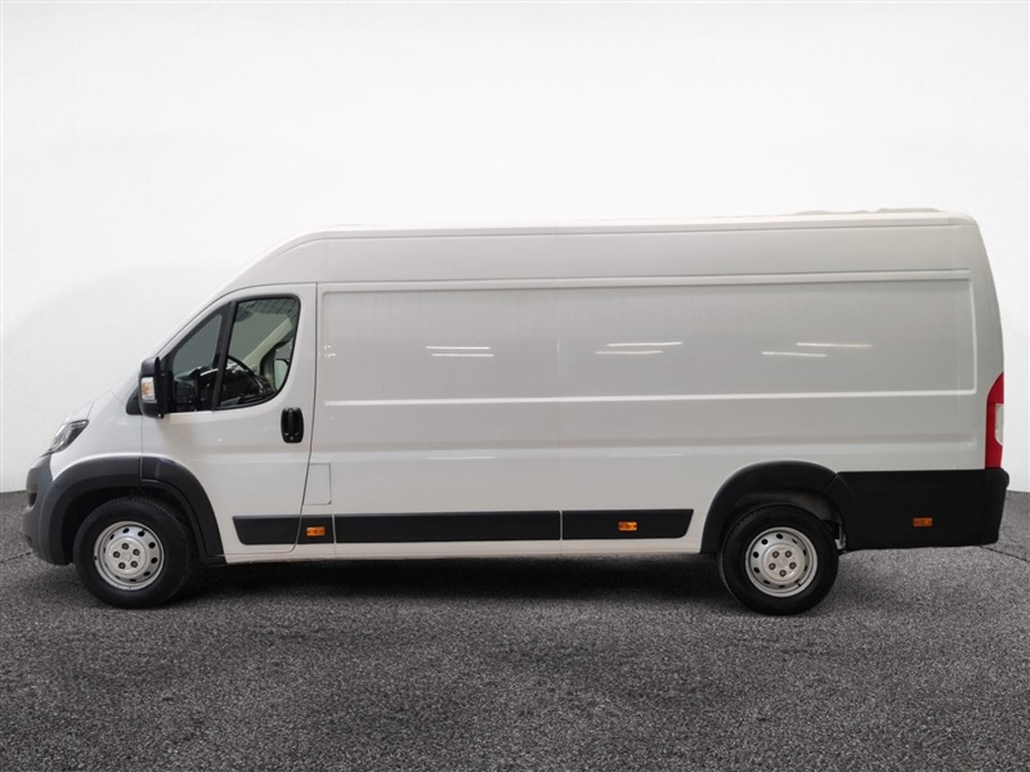 Peugeot Boxer 2.2 BlueHDi 140cv L4H2 NAVI / CAMERA / CRUISE (2022) - Photo 3