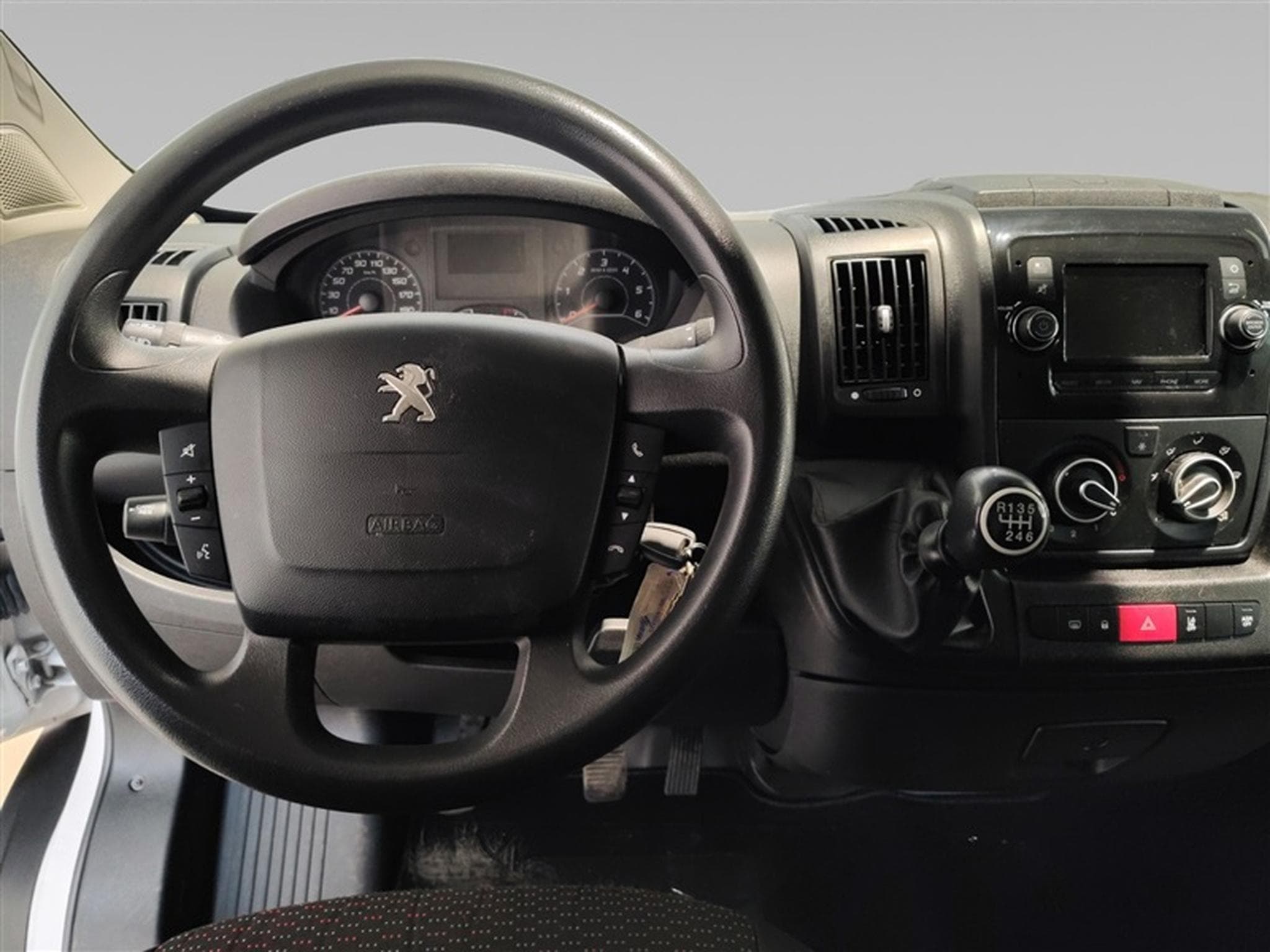 Peugeot Boxer 2.2 BlueHDi 140cv L4H2 NAVI / CAMERA / CRUISE (2022) - Photo 9