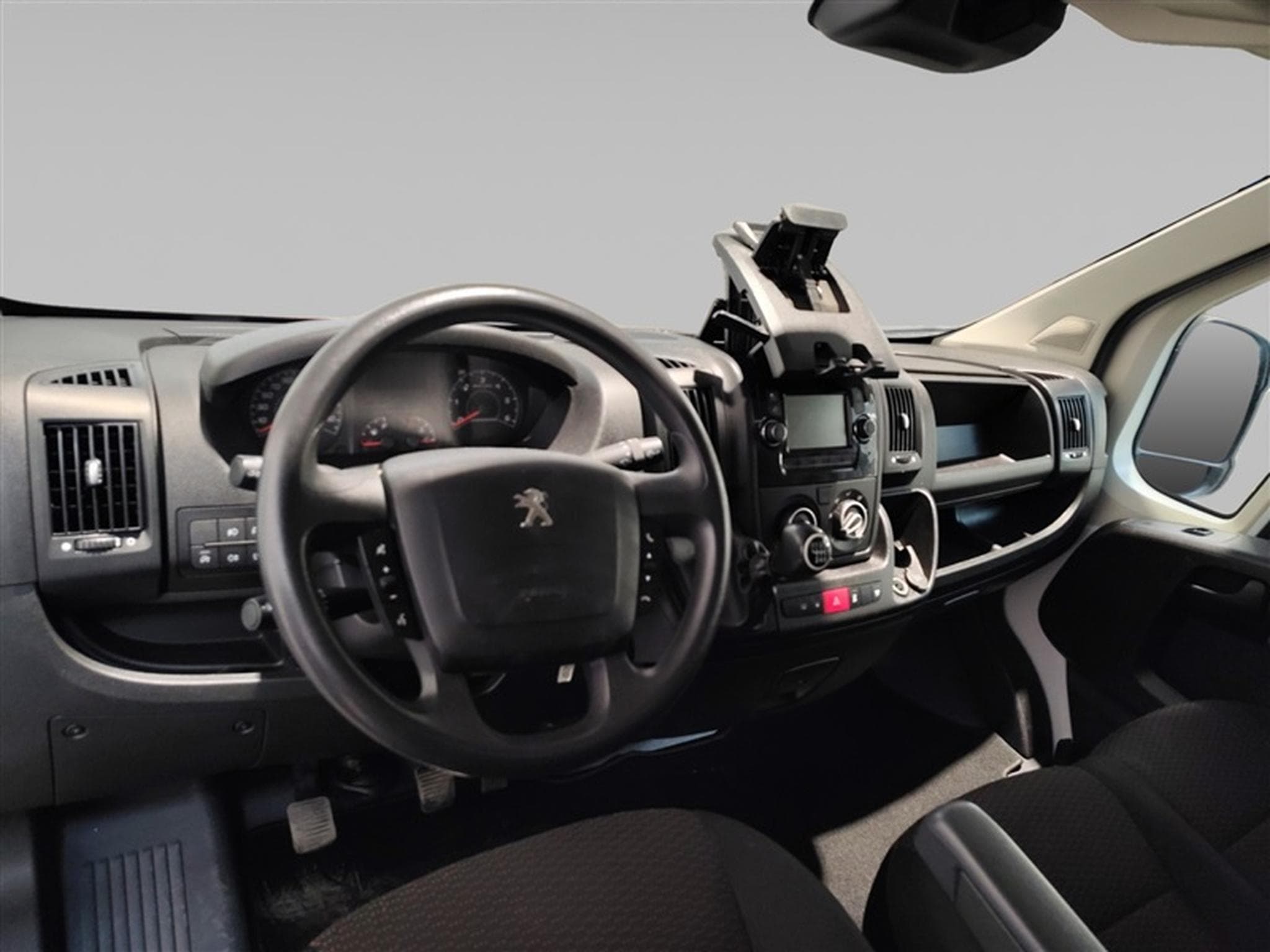 Peugeot Boxer 2.2 BlueHDi 140cv L4H2 NAVI / CAMERA / CRUISE (2022) - Photo 8