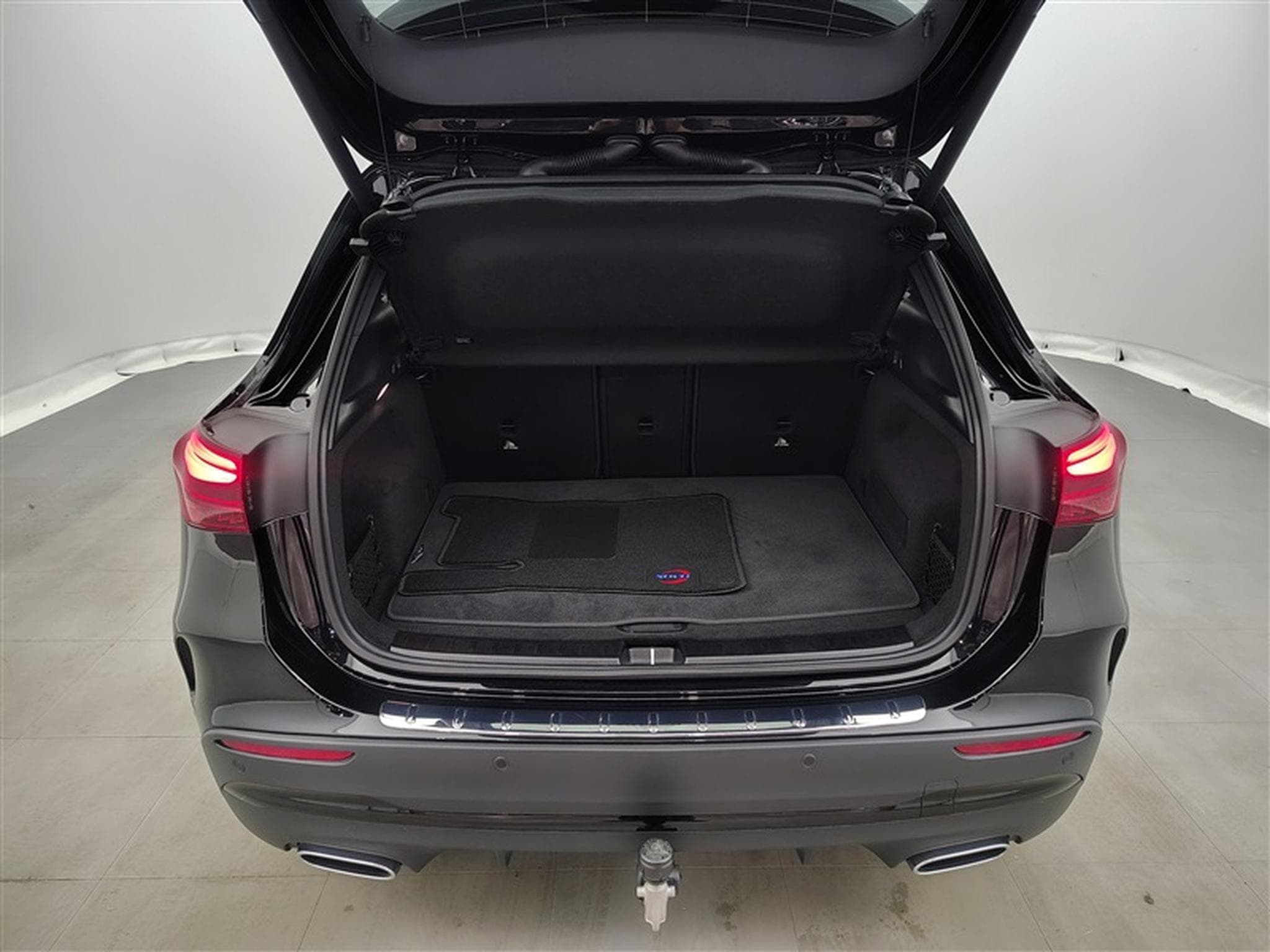 Mercedes GLA 180 AMG Line CUIR/NAVI/FULL LED/JA18 (2025) - Photo 14