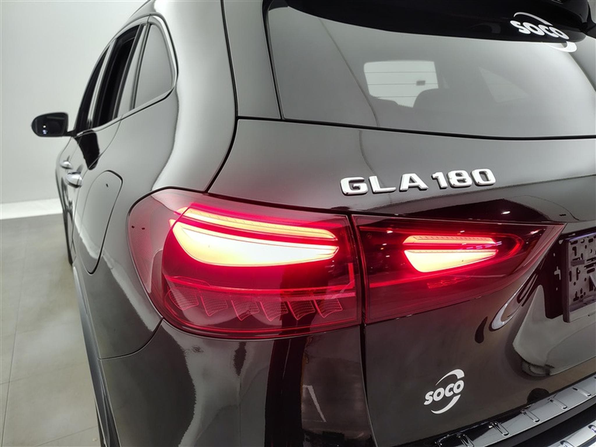 Mercedes GLA 180 AMG Line CUIR/NAVI/FULL LED/JA18 (2025) - Photo 16
