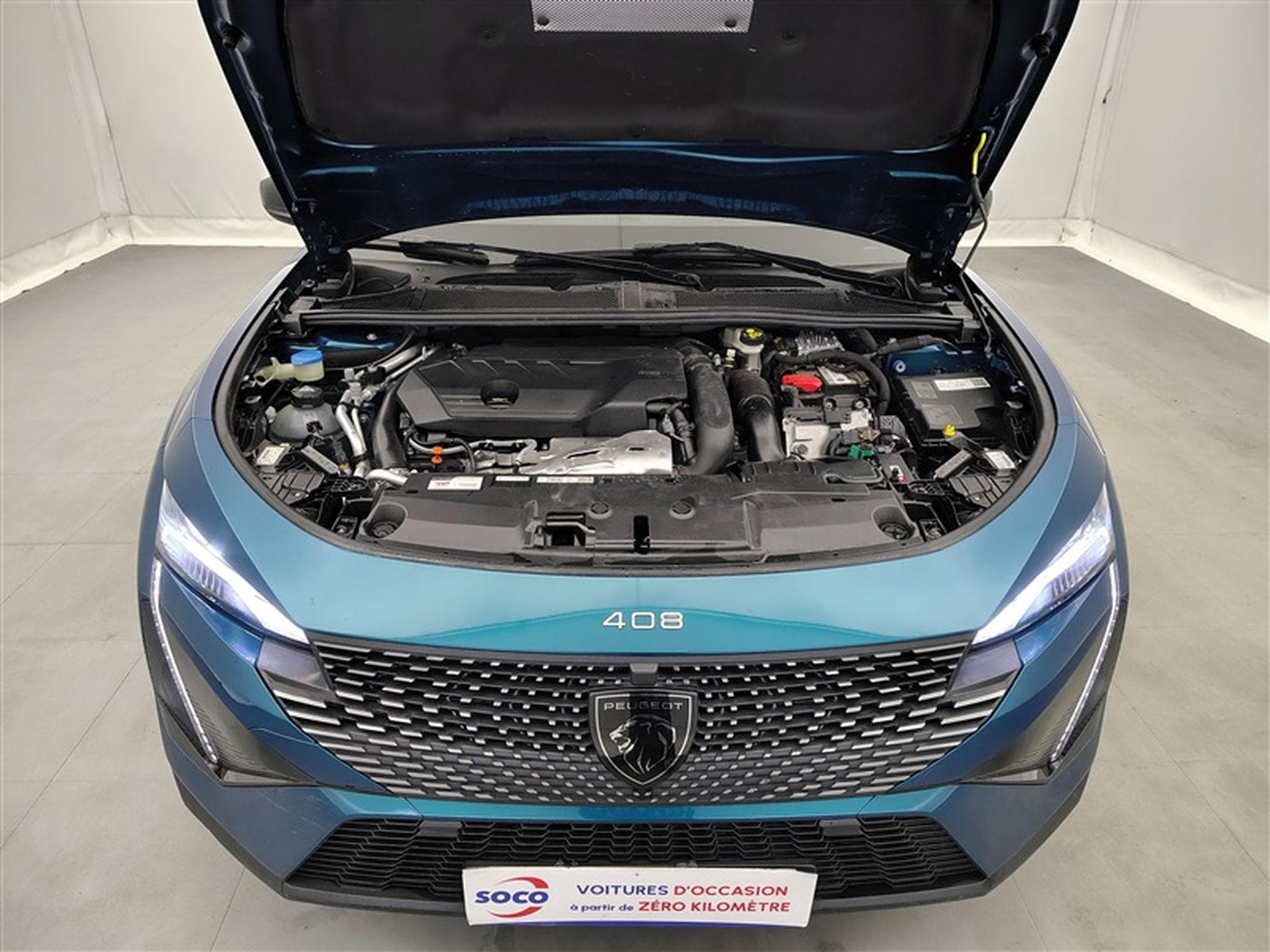 Peugeot 408 PHEV 1.6 Turbo Allure S&S (133 kW) (2024) - Photo 19