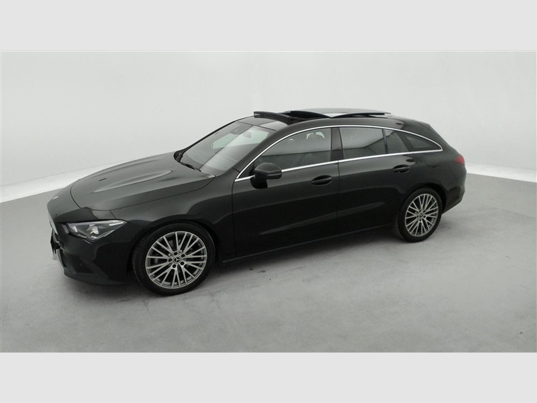 Mercedes CLA 180 d Autom. Luxury Line NAVI / FULL LED / S-CUIR / PANO (2023) - Photo 22