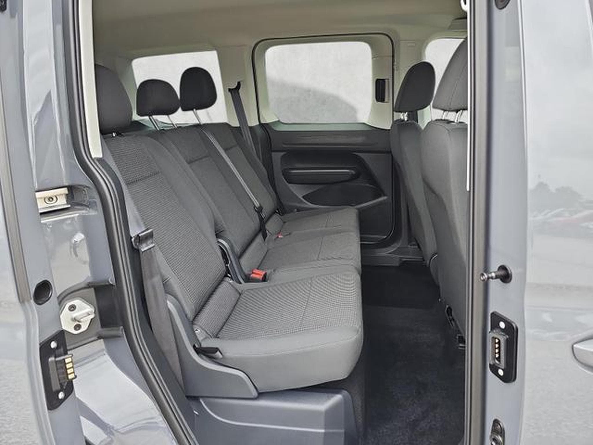 VW Caddy Basis (2026) - Photo 13