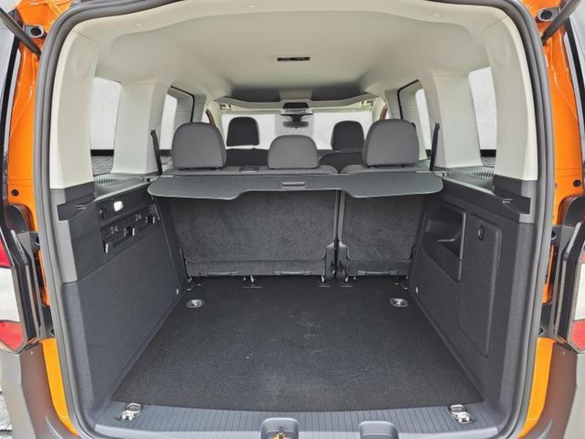 VW Caddy Basis (2026) - Photo 14