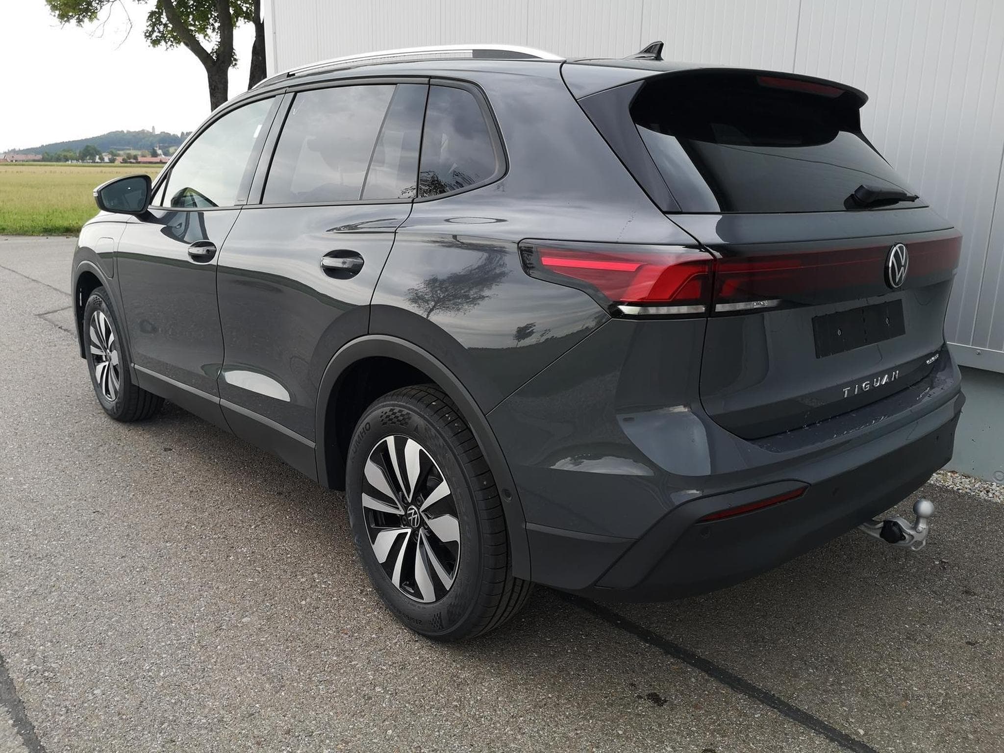 VW Tiguan 1.5 eHybrid Life (2026) - Photo 3