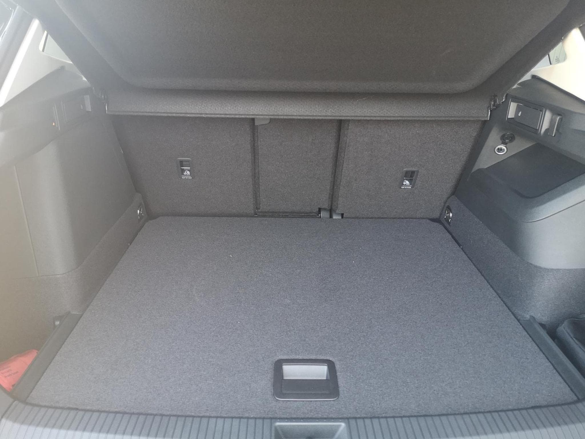 VW Tiguan 1.5 eHybrid Life (2026) - Photo 12