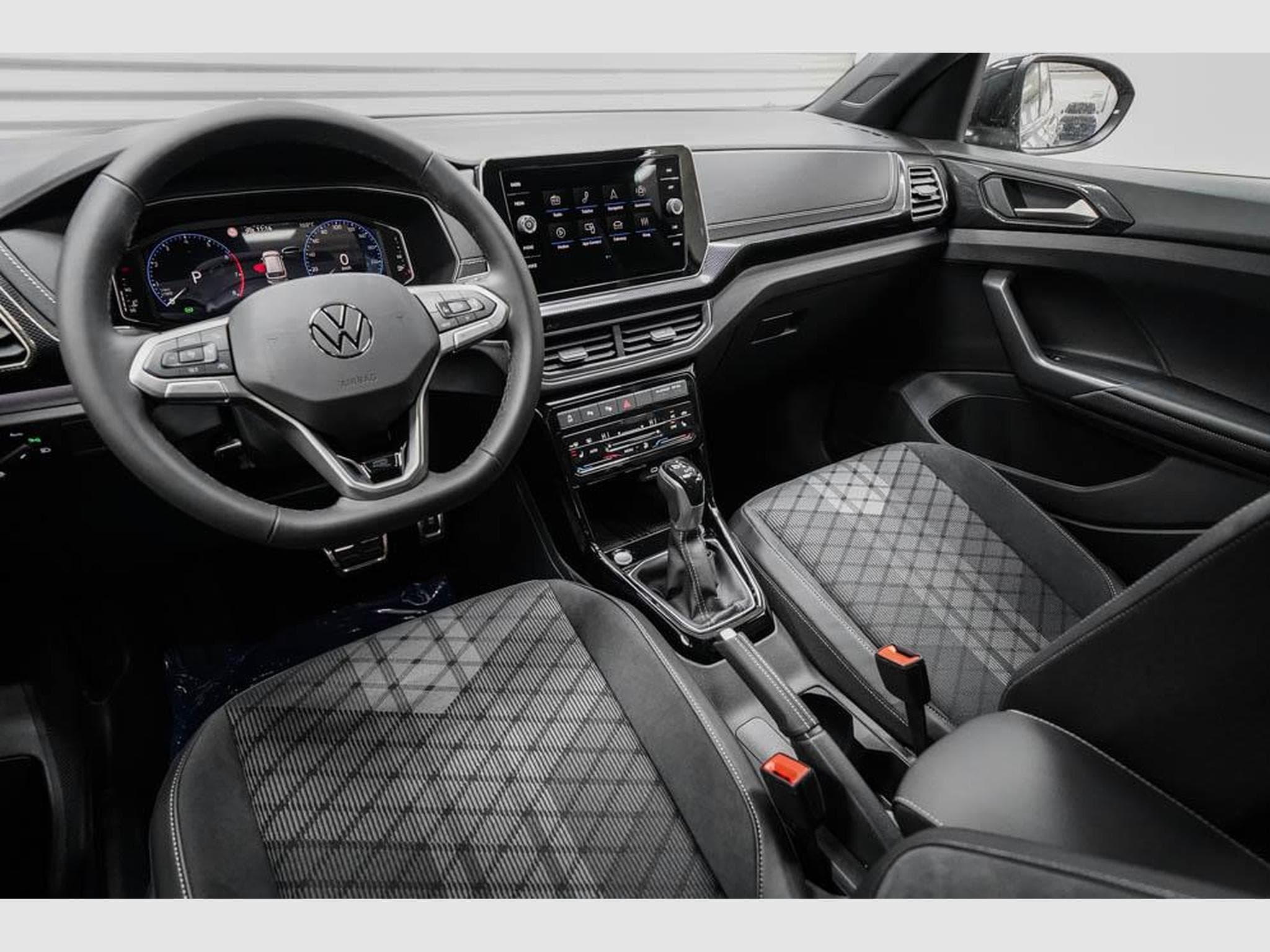 VW T-Cross 1,5 TSI DSG (2026) - Photo 7