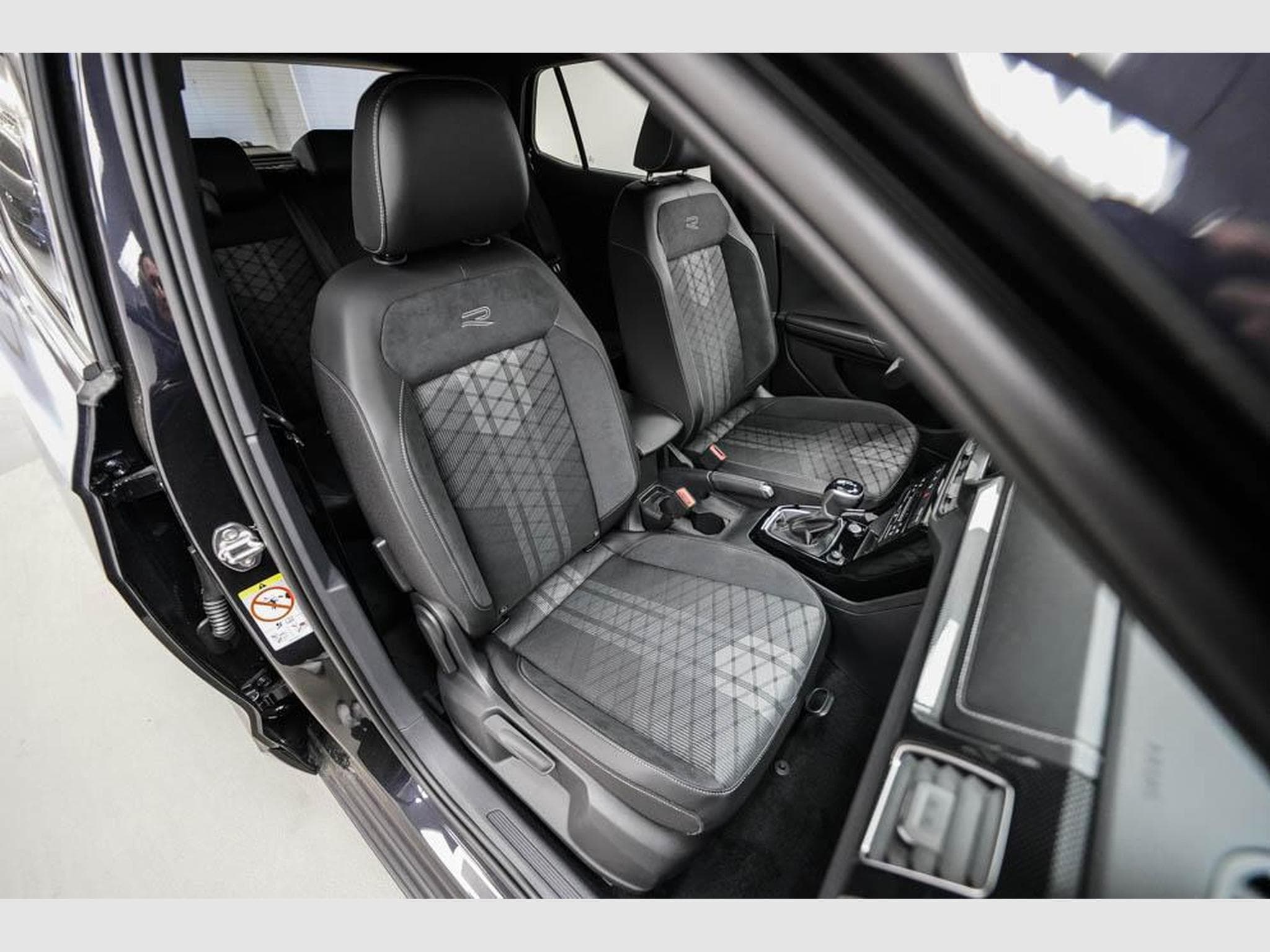 VW T-Cross 1,5 TSI DSG (2026) - Photo 19