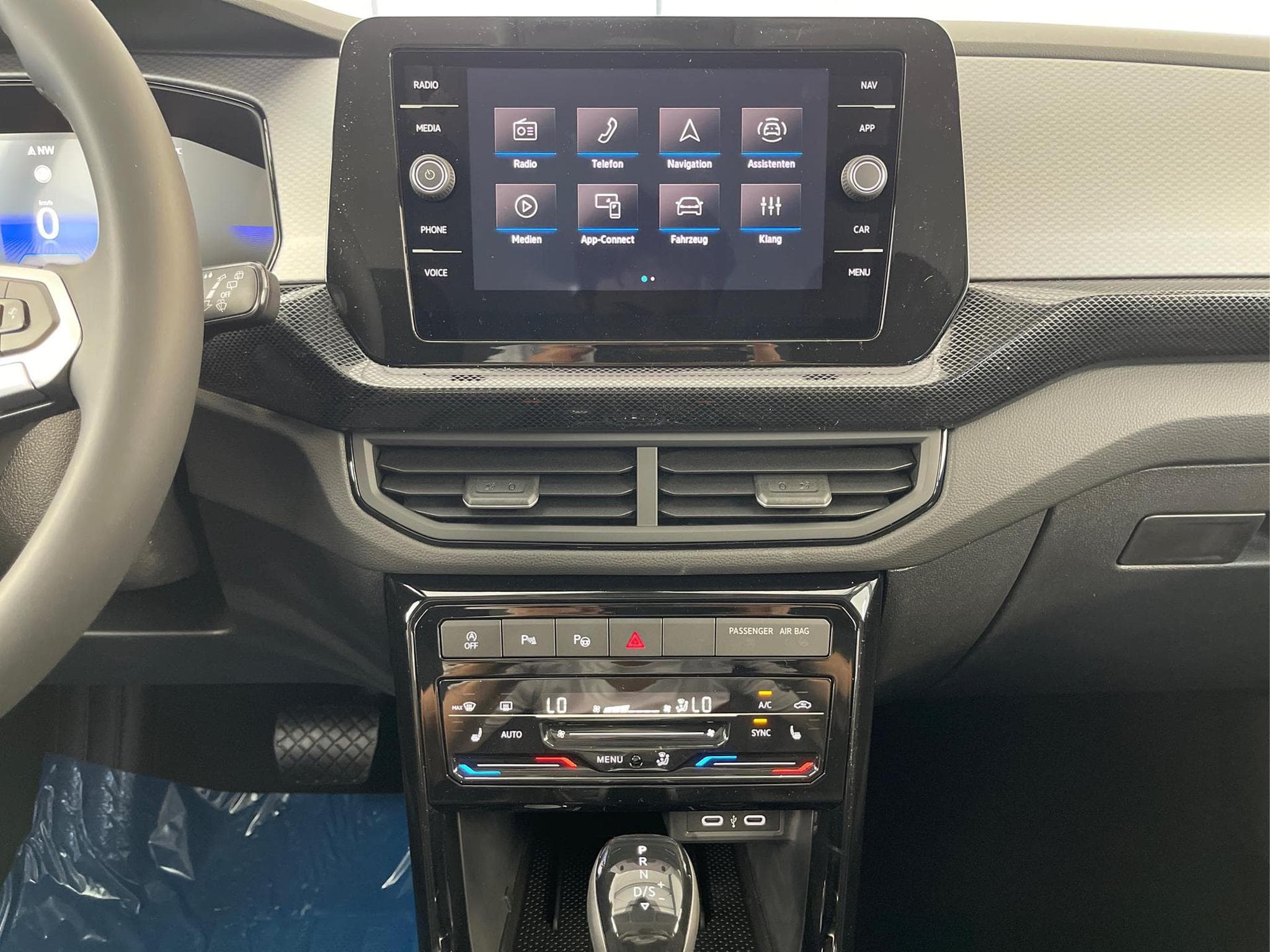 VW T-Cross LIFE (2026) - Photo 7