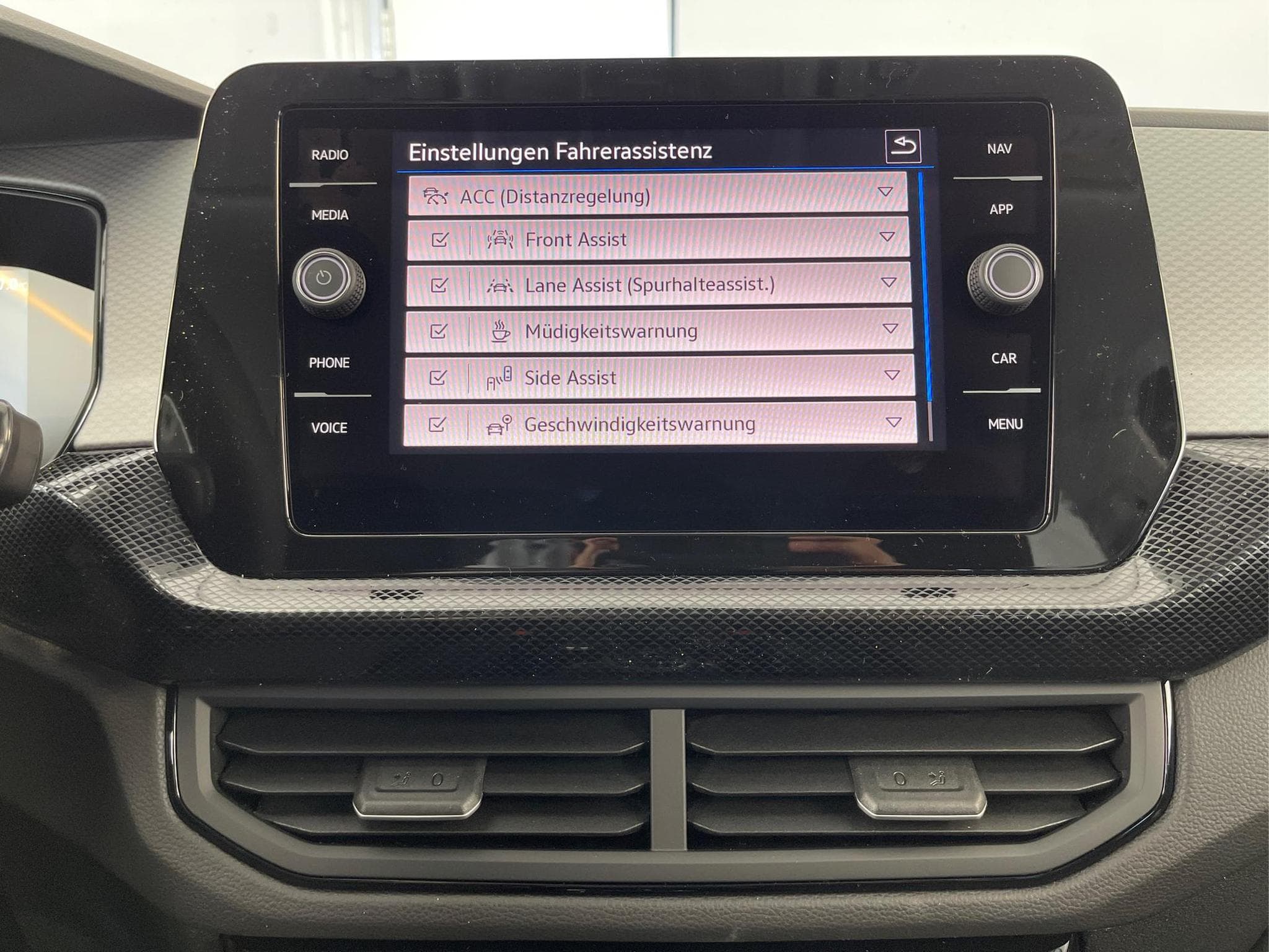 VW T-Cross LIFE (2026) - Photo 10