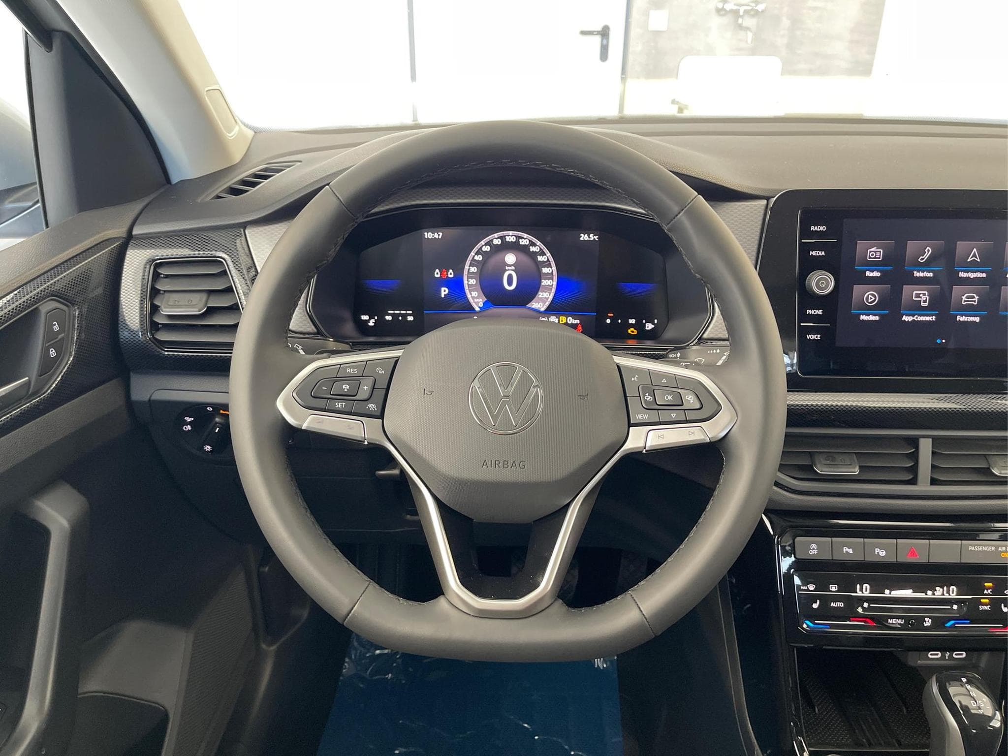 VW T-Cross LIFE (2026) - Photo 8