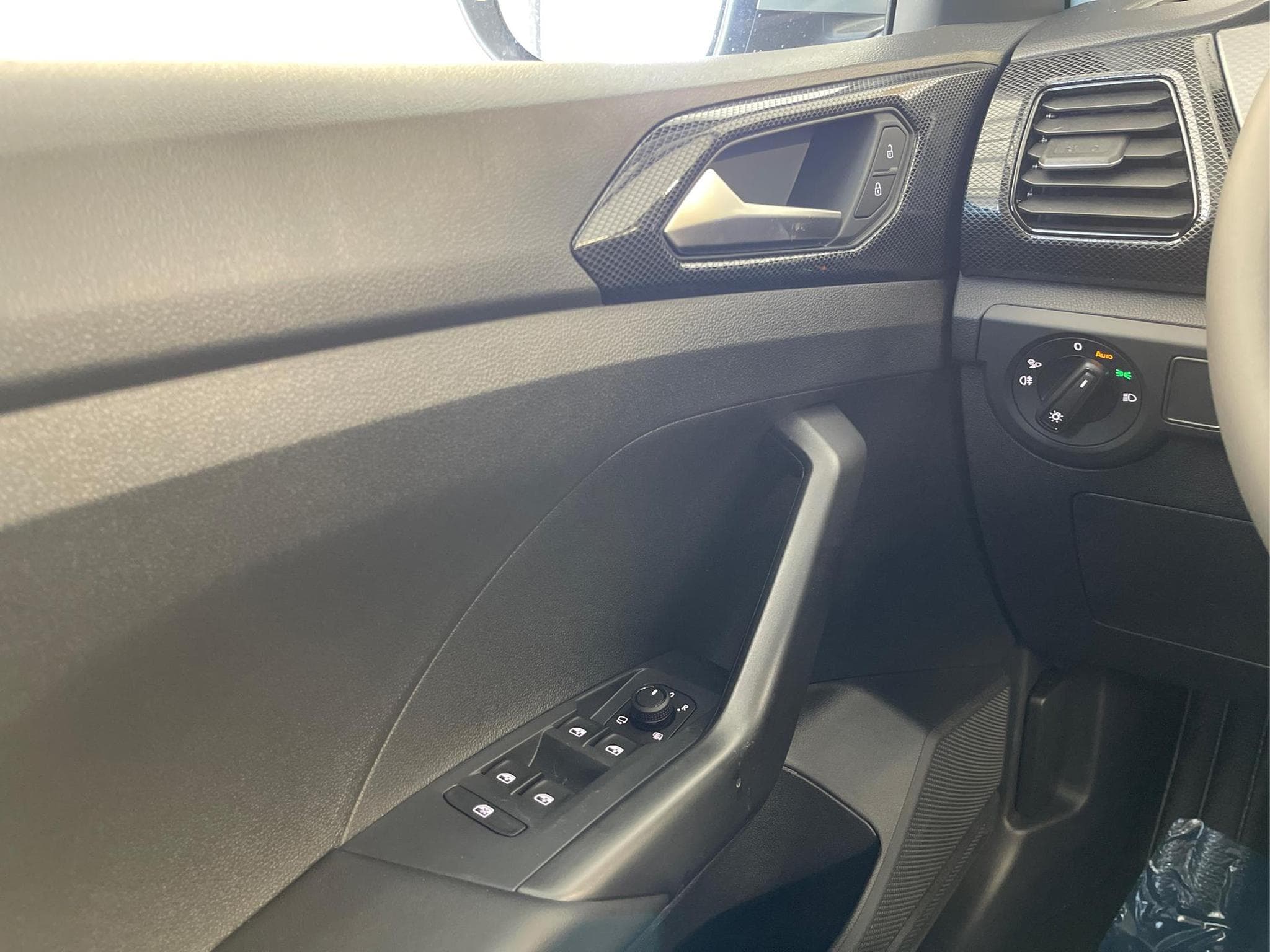 VW T-Cross LIFE (2026) - Photo 9