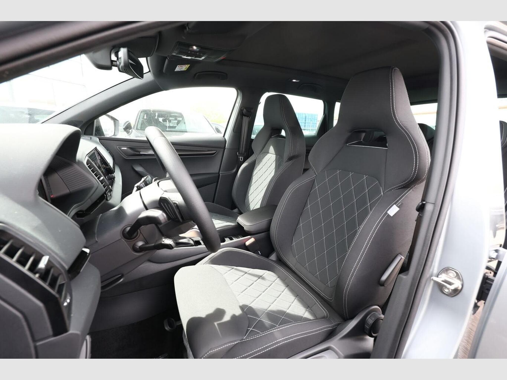 Skoda Karoq Sportline (2026) - Photo 6