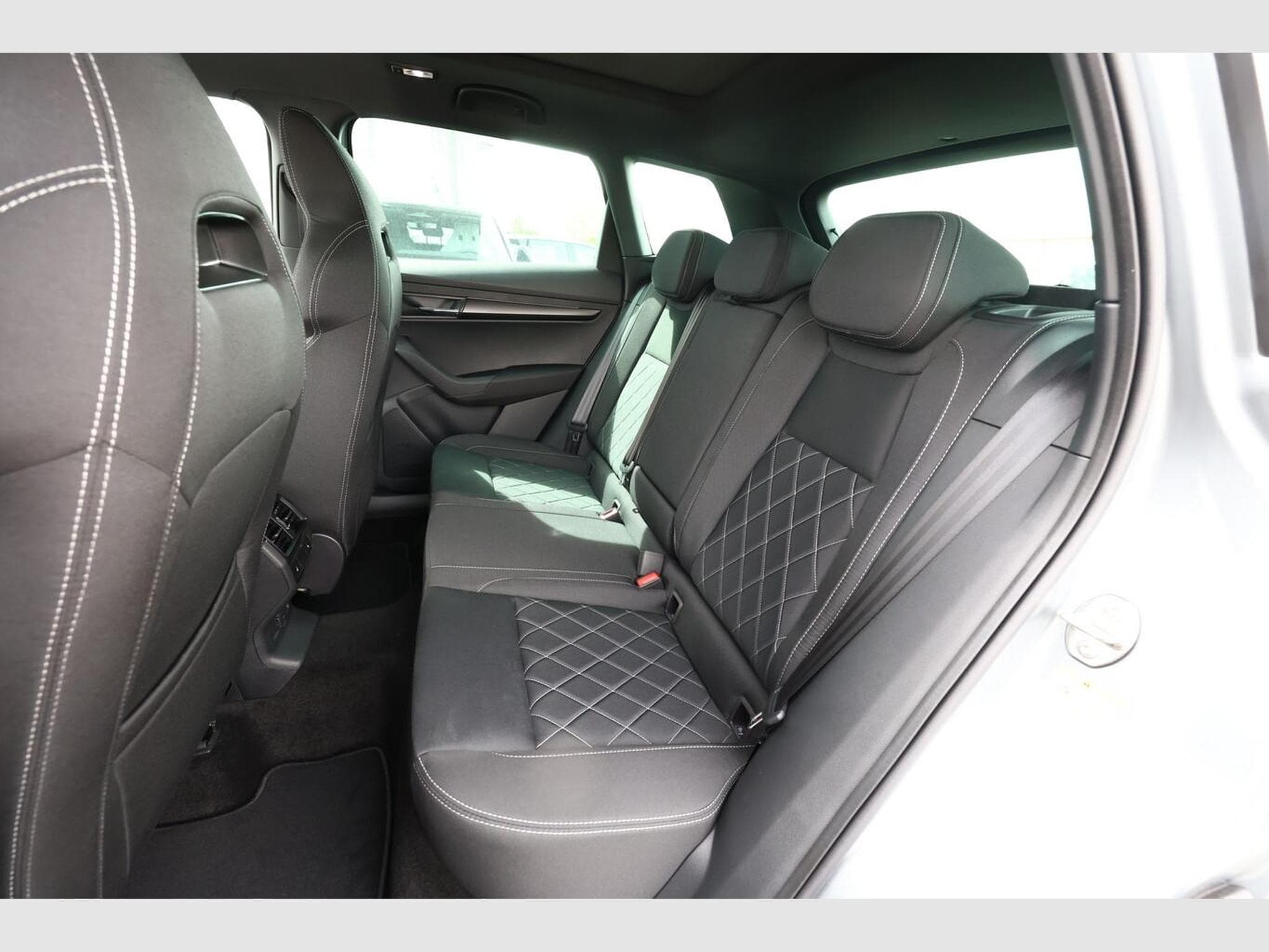 Skoda Karoq Sportline (2026) - Photo 10
