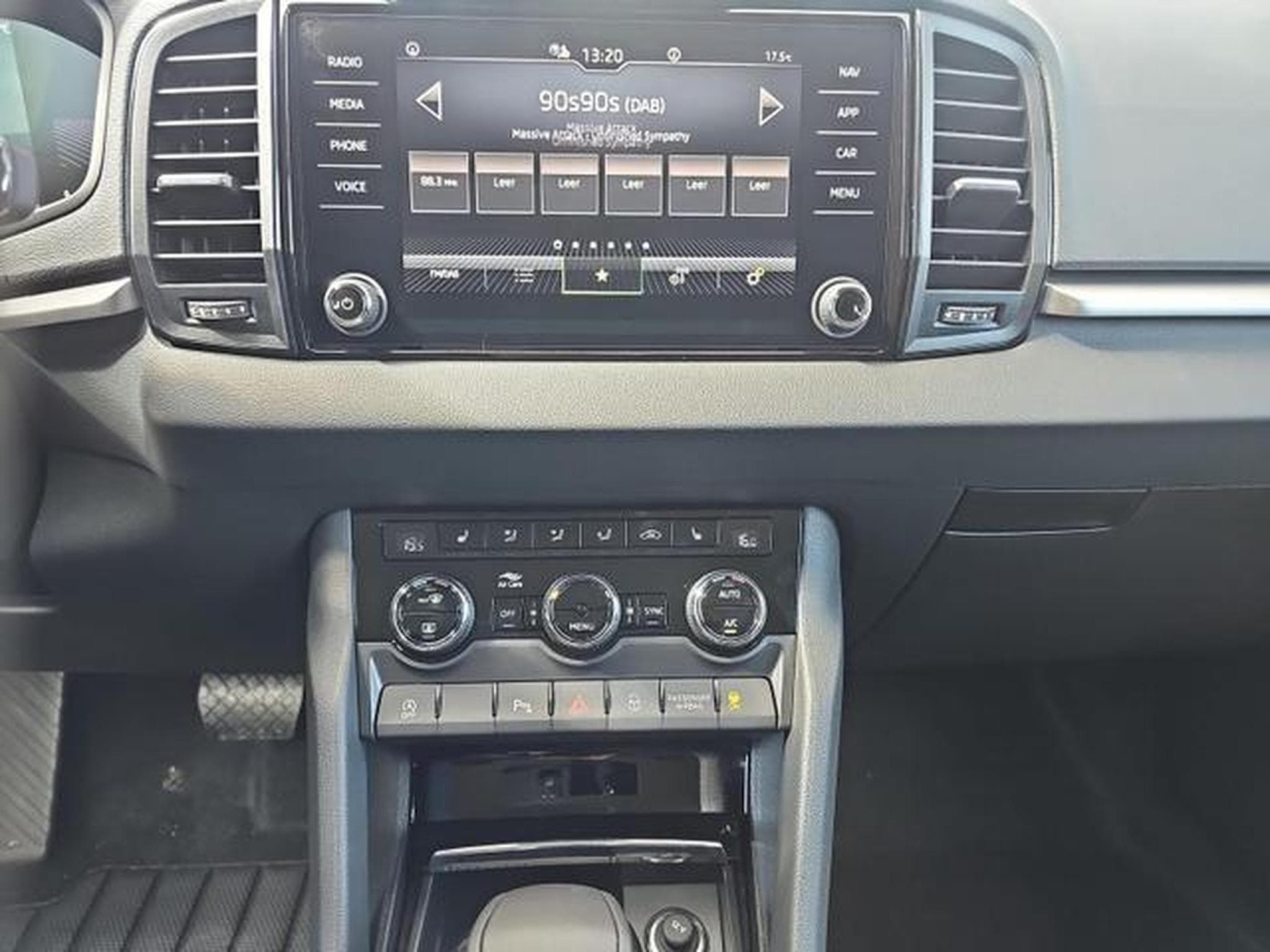 Skoda Karoq Selection (2026) - Photo 12