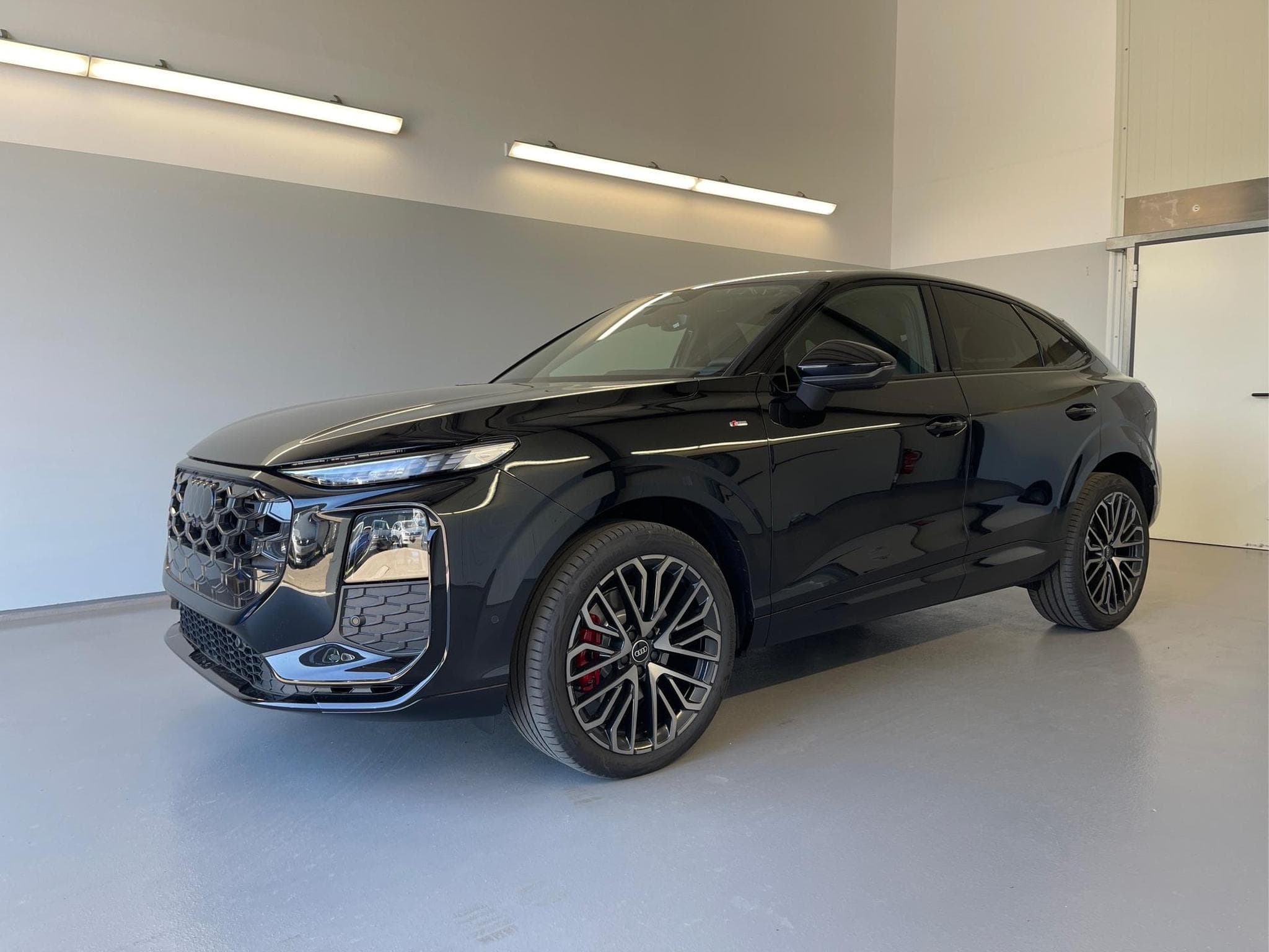 Audi Q3 Sportback NEU (2026) - Photo 1
