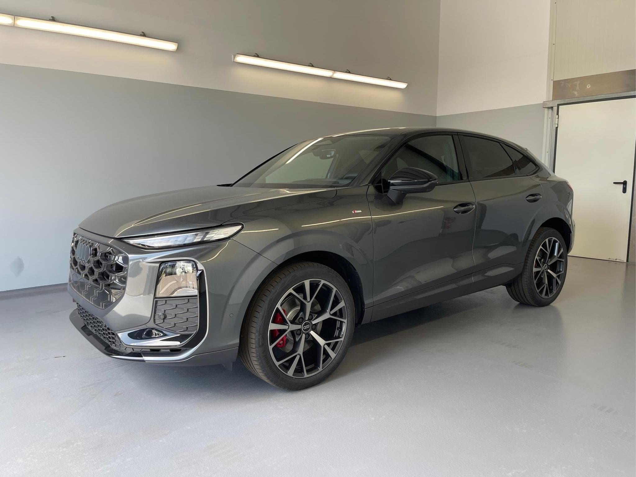 Audi Q3 Sportback NEU (2026) - Photo 1