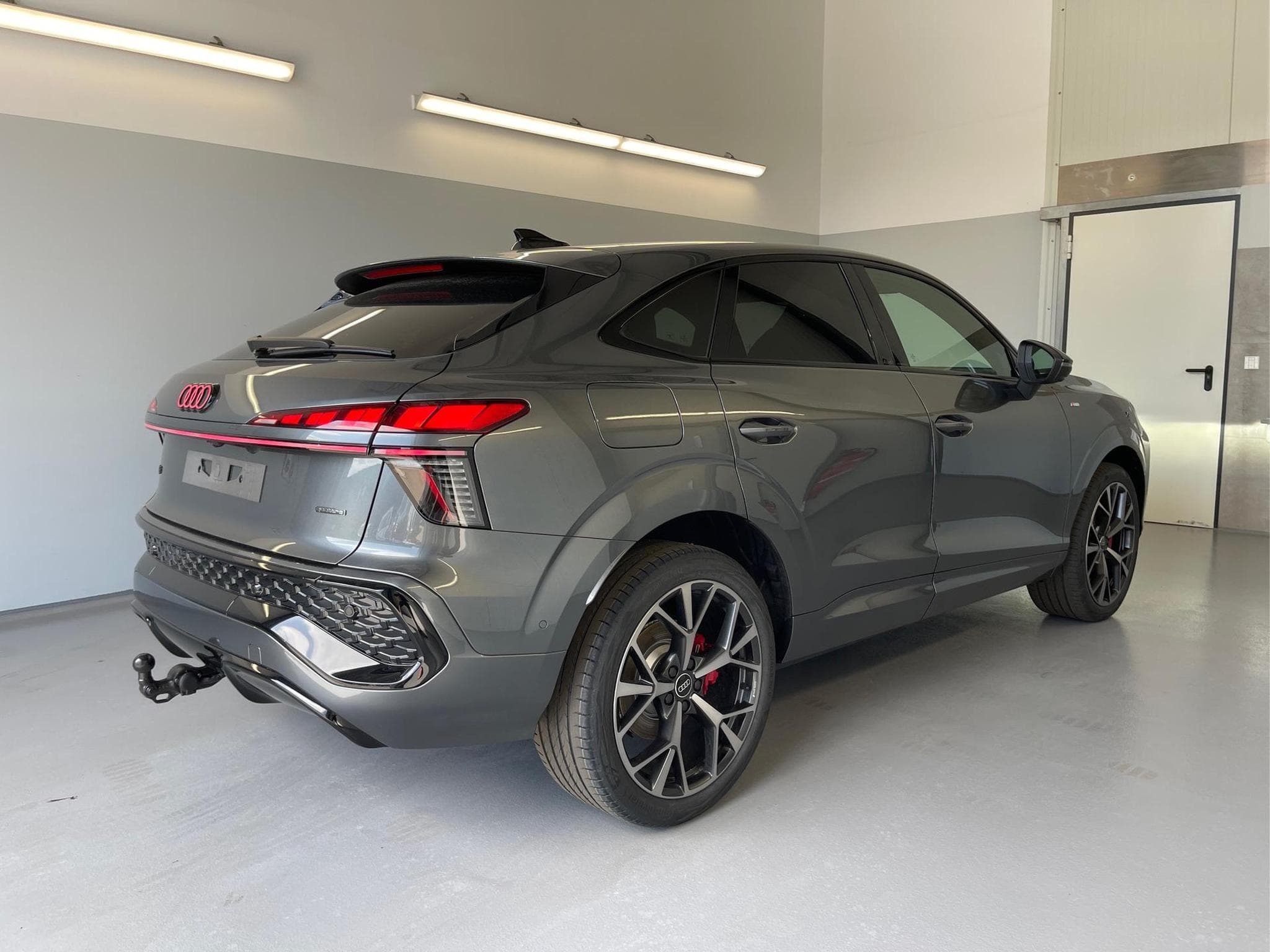 Audi Q3 Sportback NEU (2026) - Photo 4