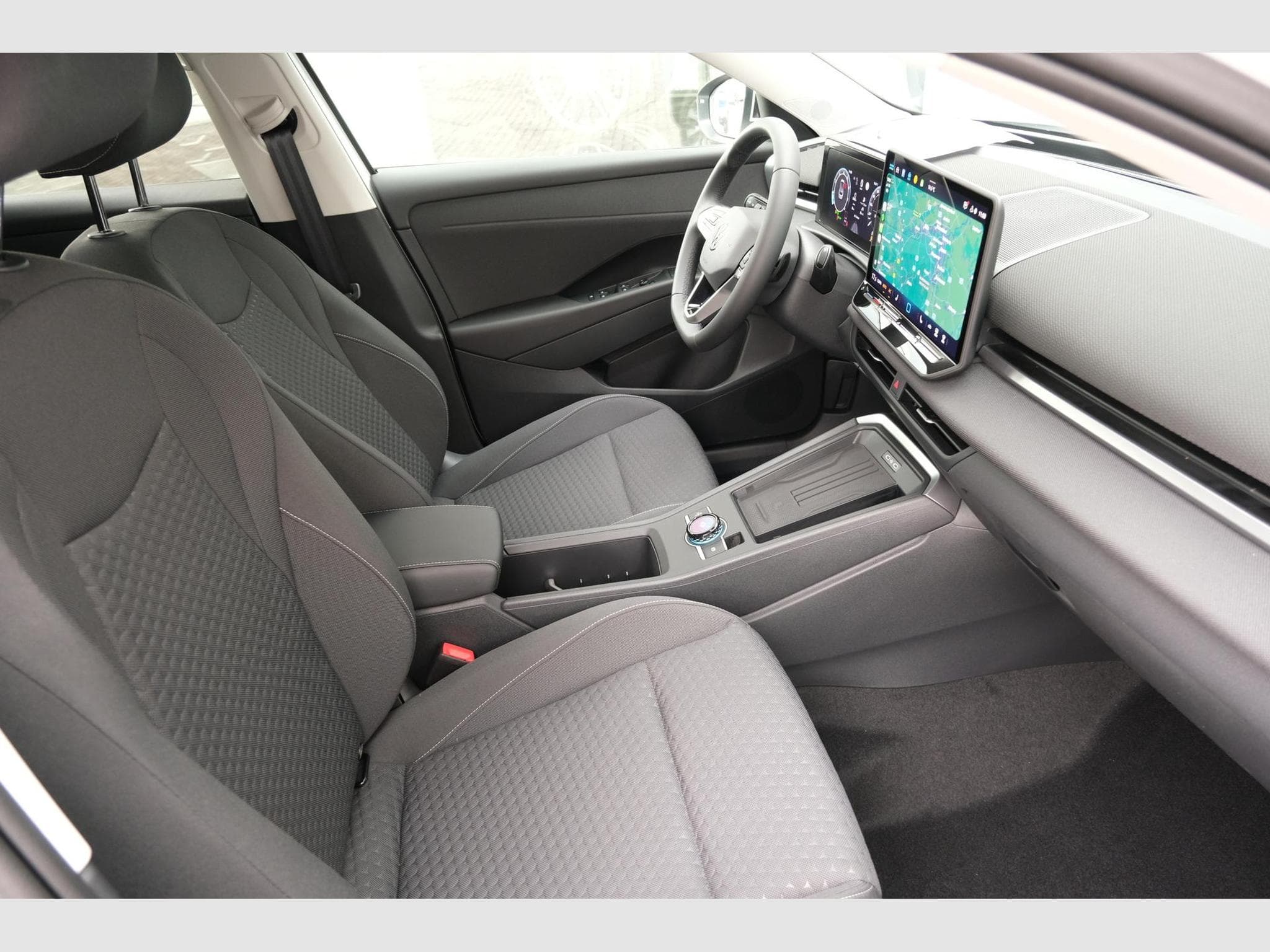 VW T-Roc 1.5 eTSI Life (2026) - Foto 6