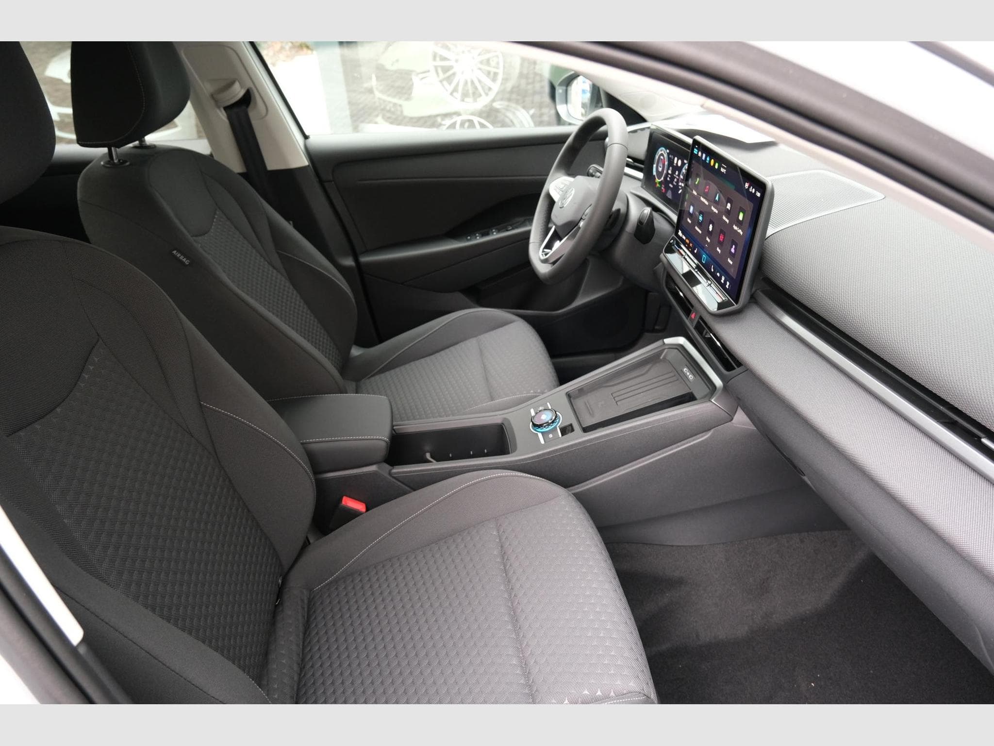 VW T-Roc 1.5 eTSI Life (2026) - Foto 7