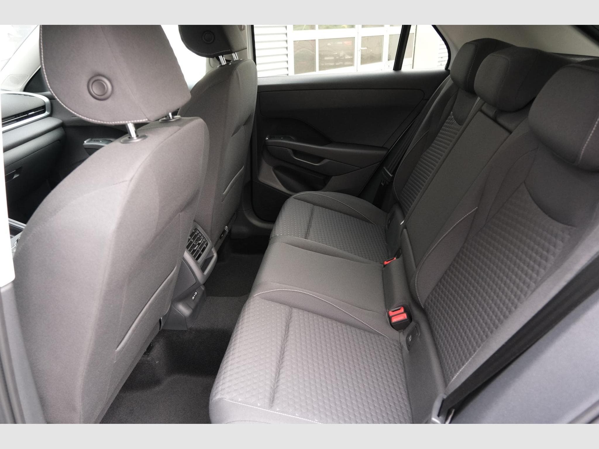VW T-Roc 1.5 eTSI Life (2026) - Foto 9