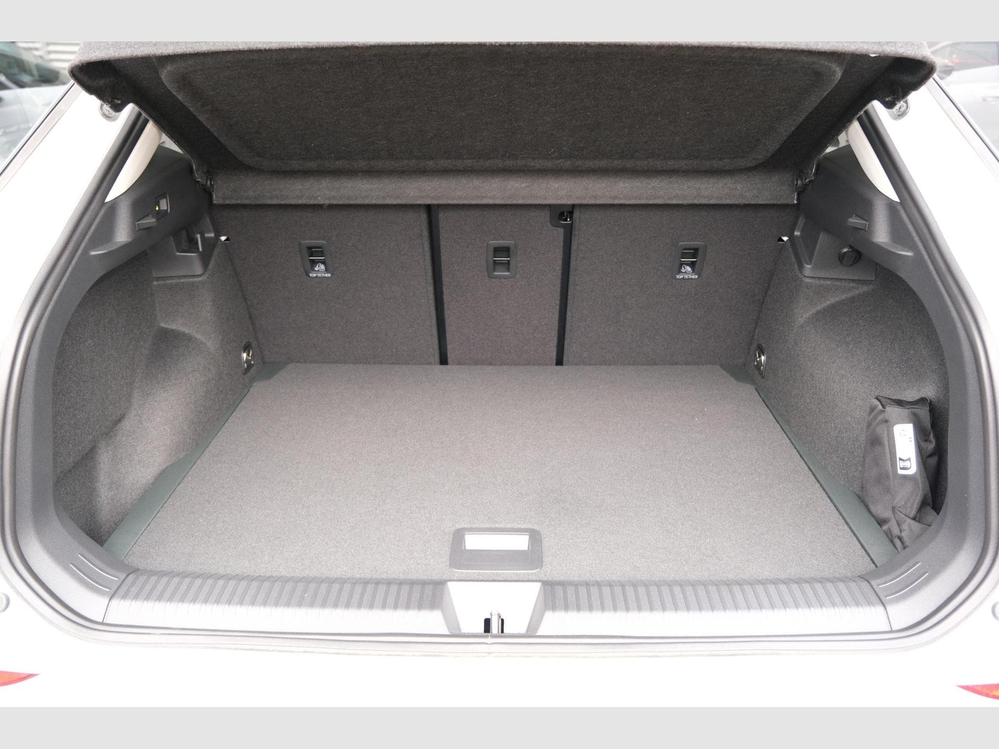 VW T-Roc 1.5 eTSI Life (2026) - Foto 8