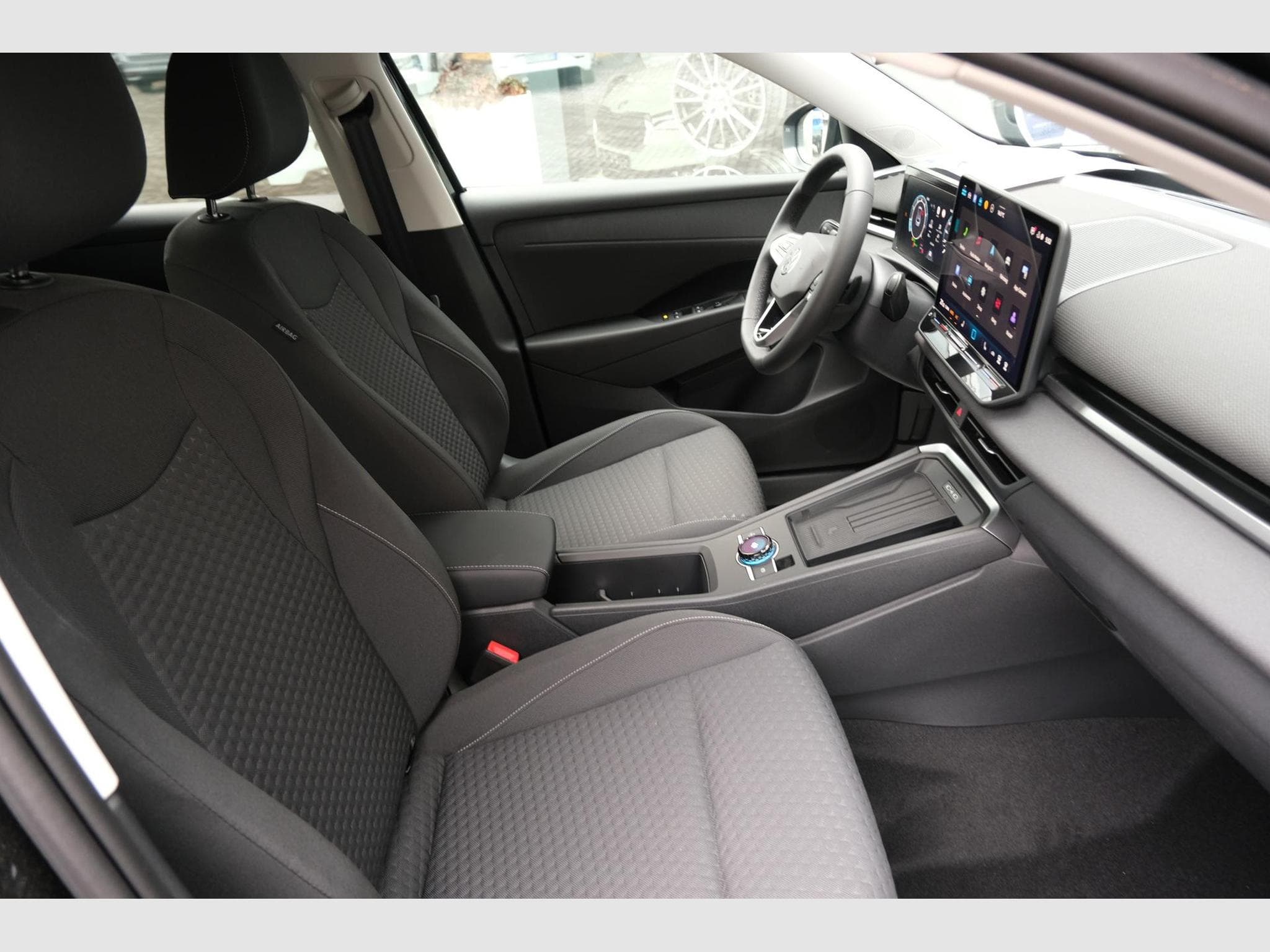 VW T-Roc 1.5 eTSI Life (2026) - Foto 7