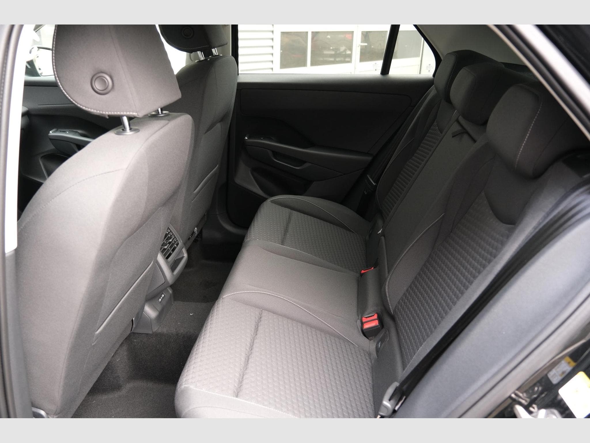 VW T-Roc 1.5 eTSI Life (2026) - Foto 12